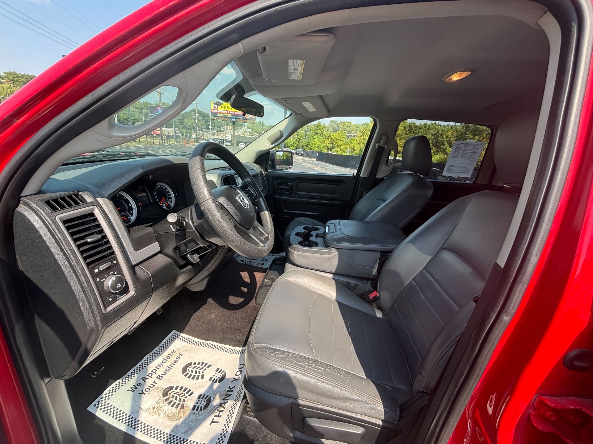 https://whipz-site-01.s3.us-east-2.amazonaws.com/vehicle_inventory/1/P000474/images/01b3ca42-7cde-4b6a-b431-9cb58926adf6.jpg