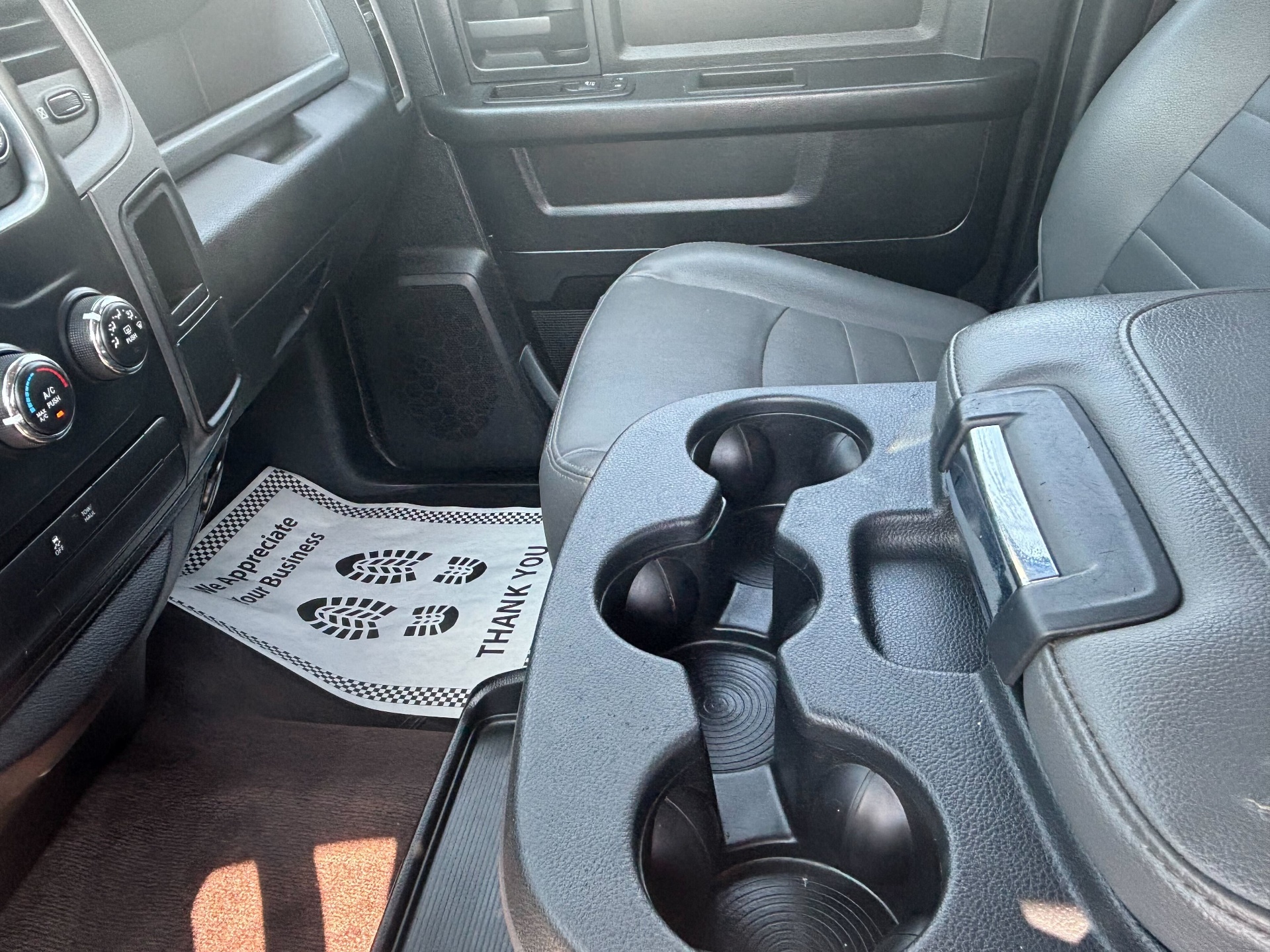 https://whipz-site-01.s3.us-east-2.amazonaws.com/vehicle_inventory/1/P000474/images/0bf89360-611e-48bc-b974-cebaba5235c4.jpg