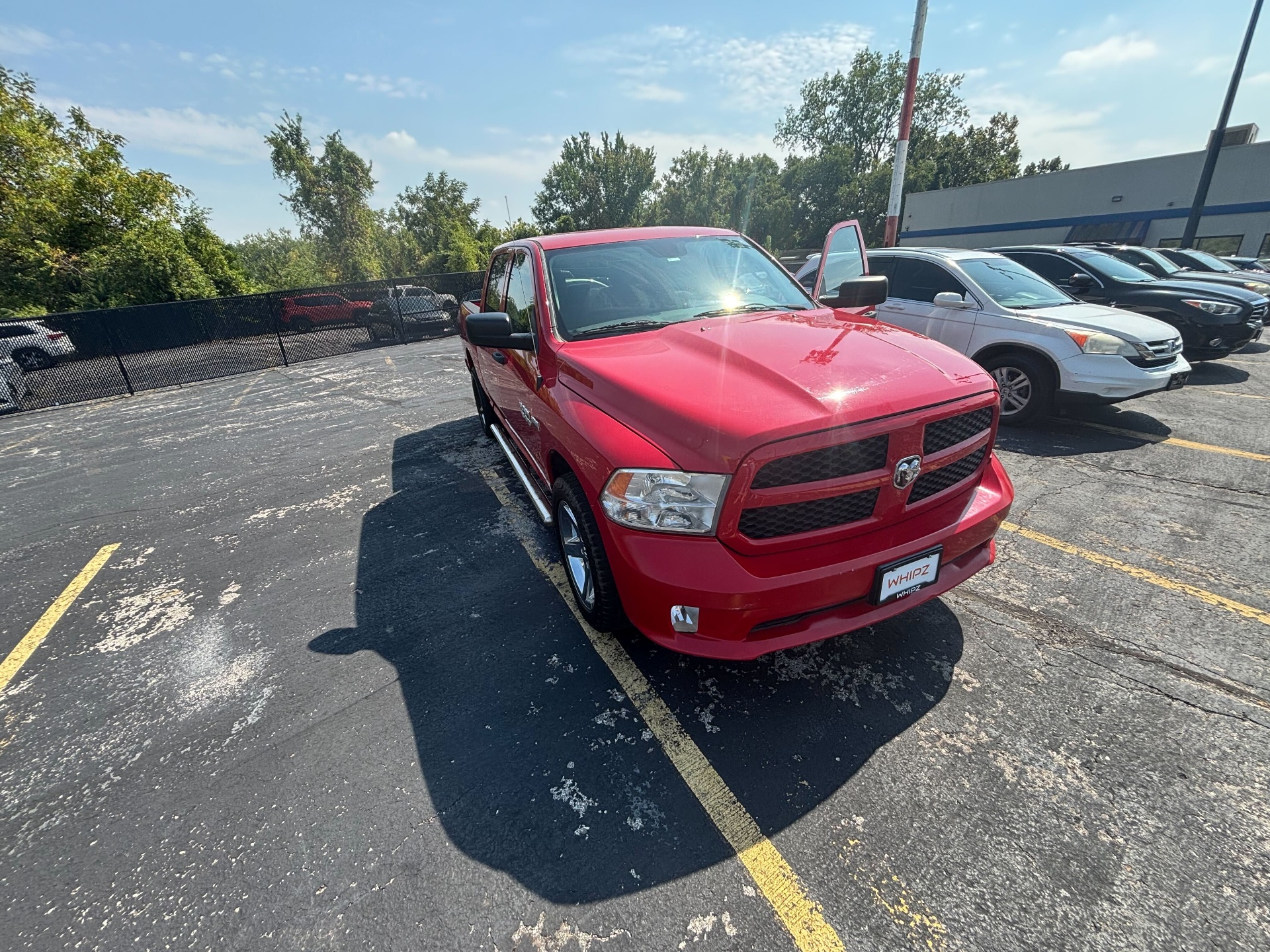 https://whipz-site-01.s3.us-east-2.amazonaws.com/vehicle_inventory/1/P000474/images/667fb900-ce05-4eb2-9745-bc37cae62965.jpg