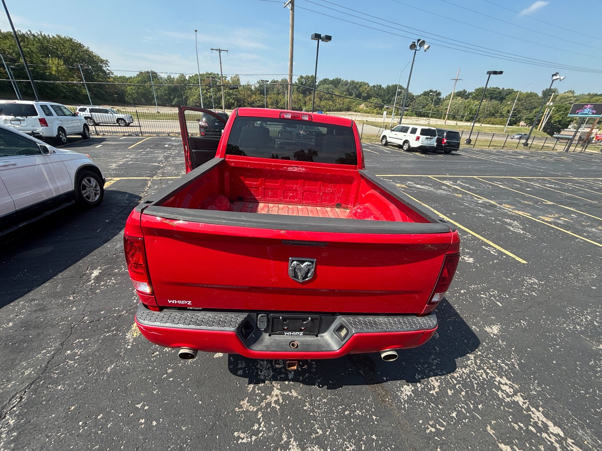 https://whipz-site-01.s3.us-east-2.amazonaws.com/vehicle_inventory/1/P000474/images/870126b5-027b-42bc-b333-e23aeb776607.jpg