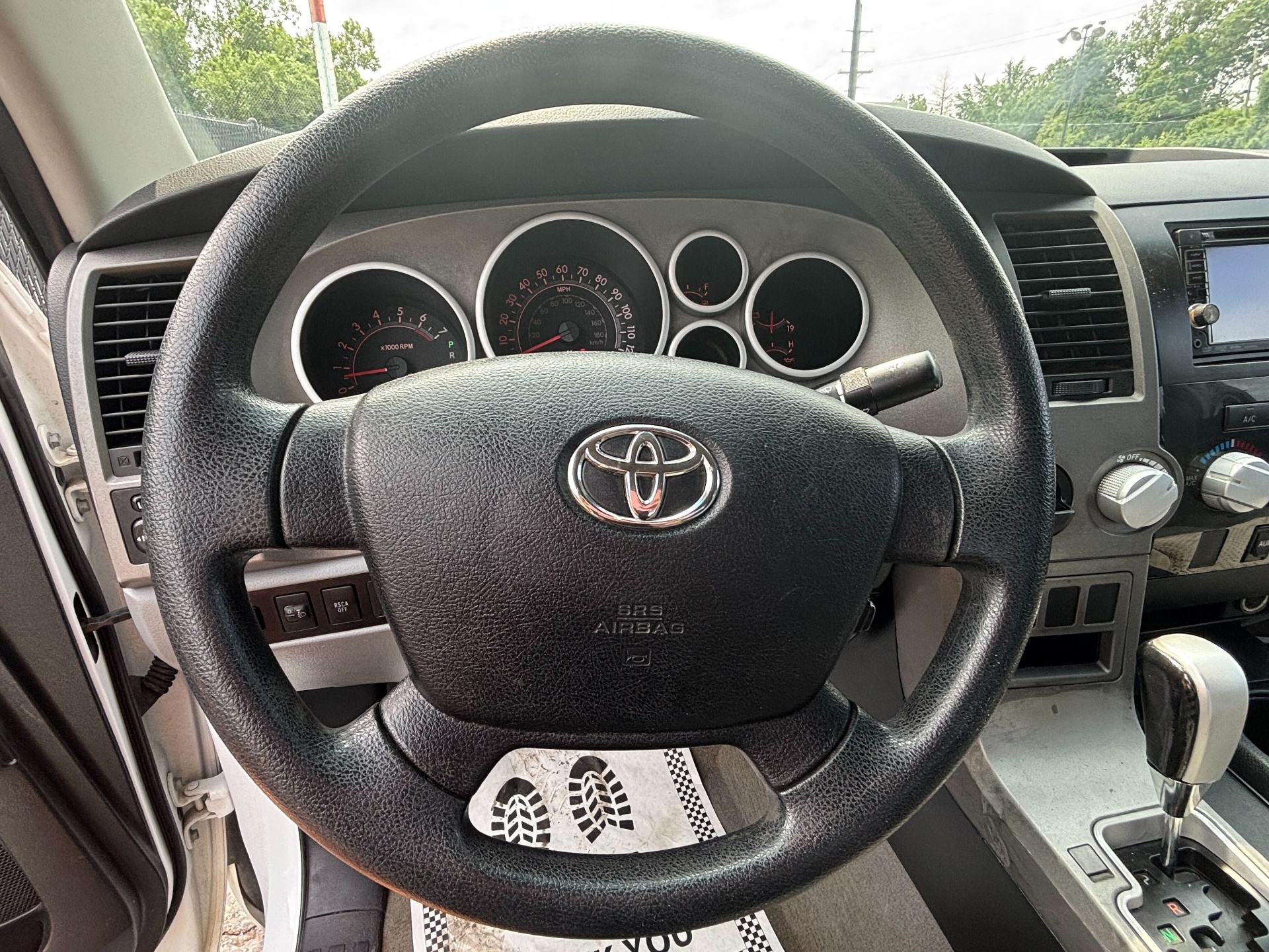 https://whipz-site-01.s3.us-east-2.amazonaws.com/vehicle_inventory/1/P000548/images/0a91fcd5-6524-4c9f-8dc0-a7fb77b0d26a.jpg
