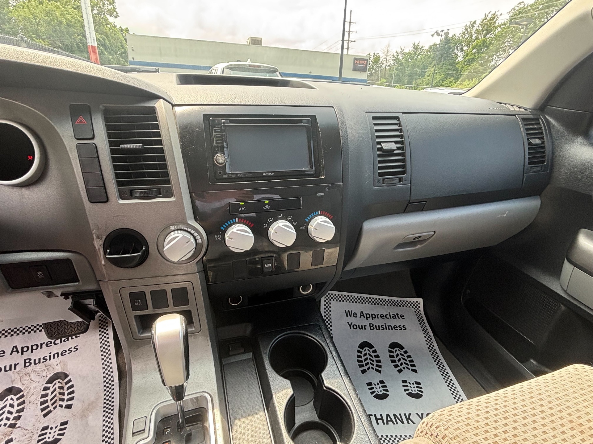 https://whipz-site-01.s3.us-east-2.amazonaws.com/vehicle_inventory/1/P000548/images/e94787cd-a7f8-4568-b8d0-37c946fd6f61.jpg