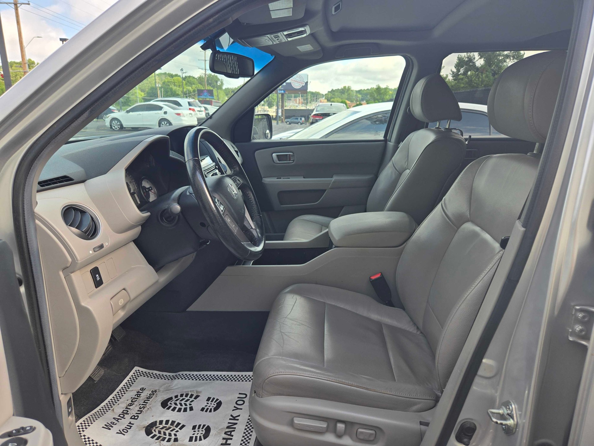 https://whipz-site-01.s3.us-east-2.amazonaws.com/vehicle_inventory/1/P000630/images/e80131cd-fb04-4fd0-b233-6cac1a943535.jpg