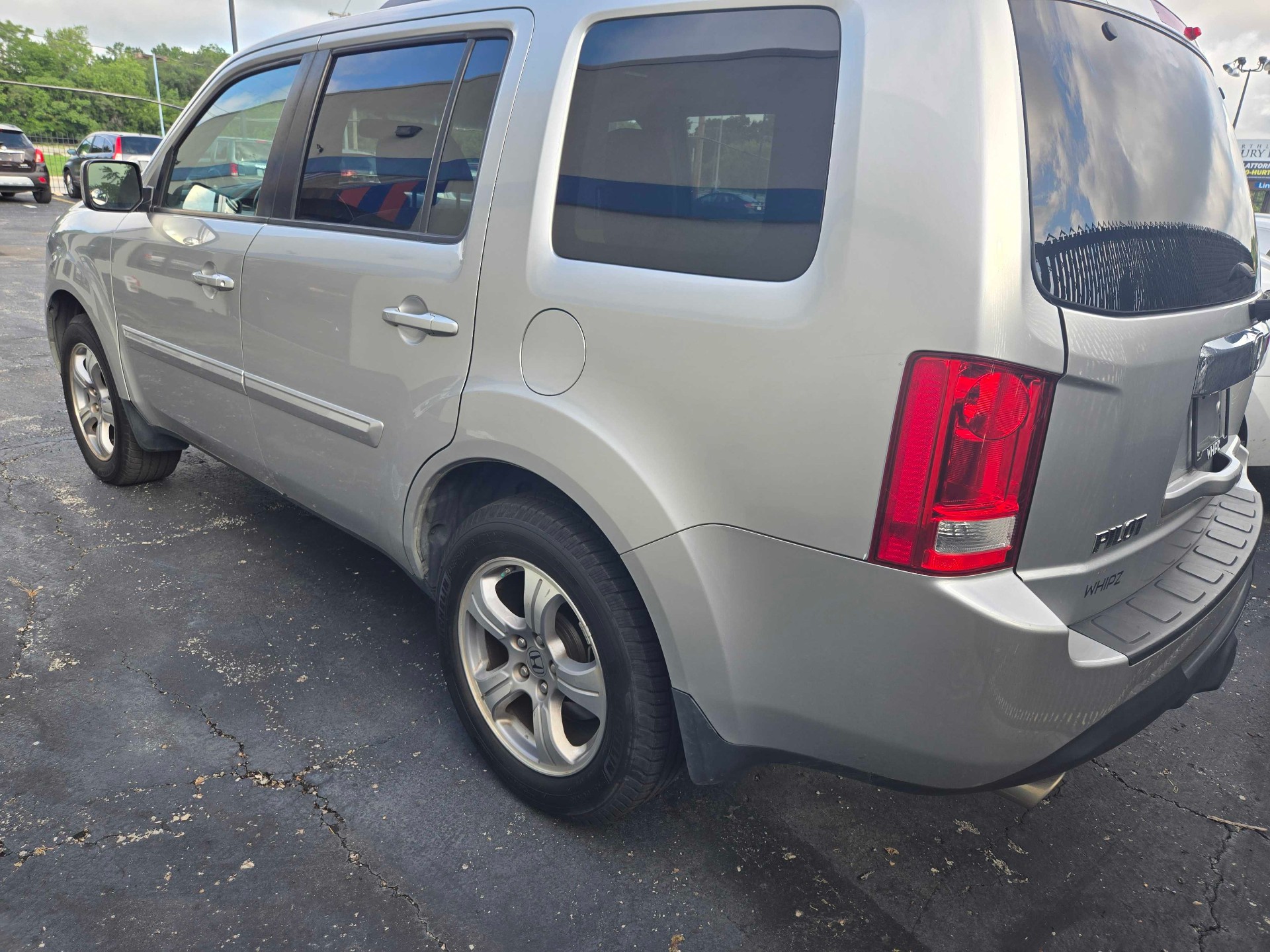 https://whipz-site-01.s3.us-east-2.amazonaws.com/vehicle_inventory/1/P000630/images/fe4b4f67-c428-4945-909d-00b7d6533323.jpg