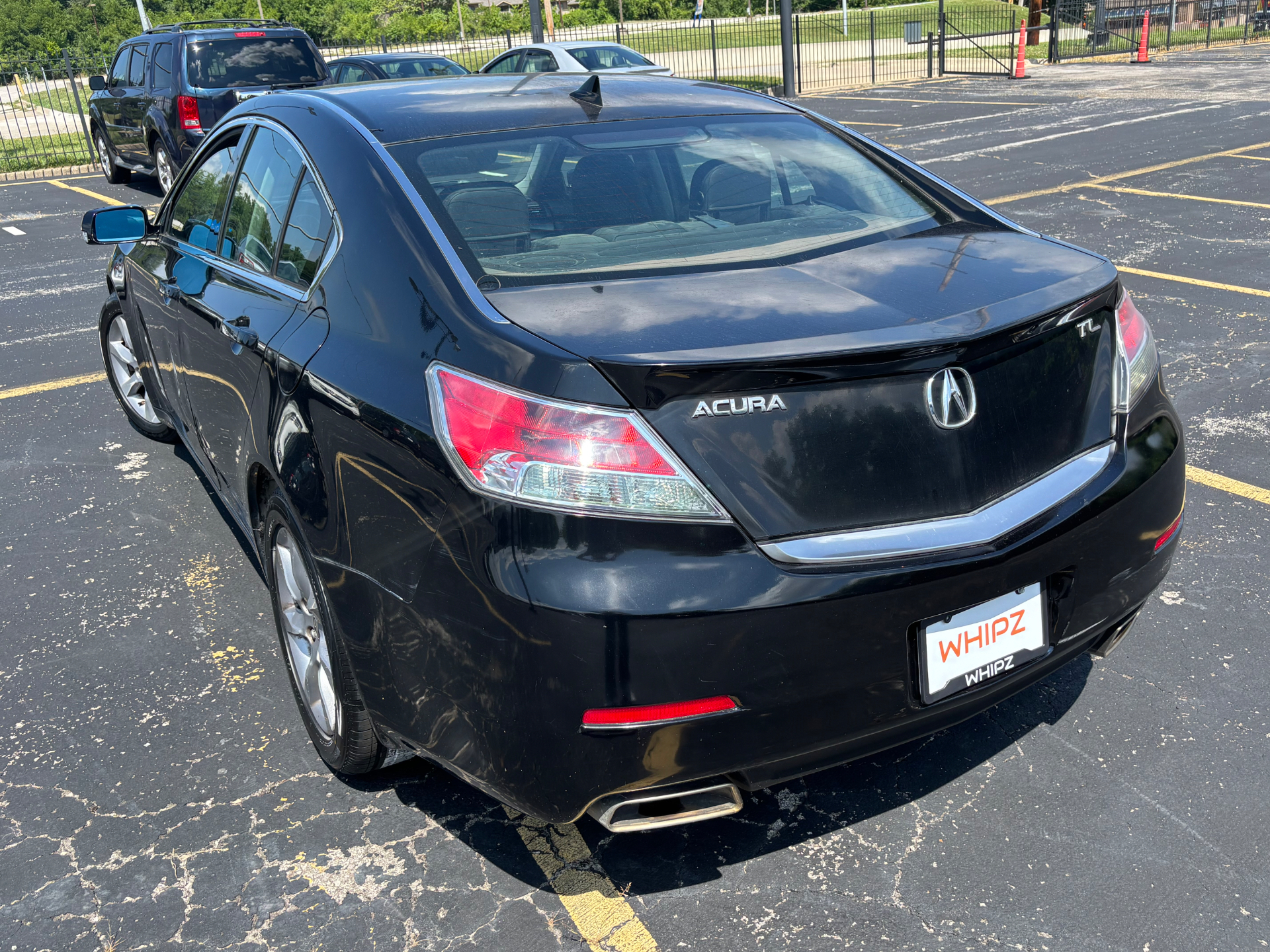 https://whipz-site-01.s3.us-east-2.amazonaws.com/vehicle_inventory/1/P000636/images/ccfb8182-4774-4580-b374-53874941a1d1.jpeg