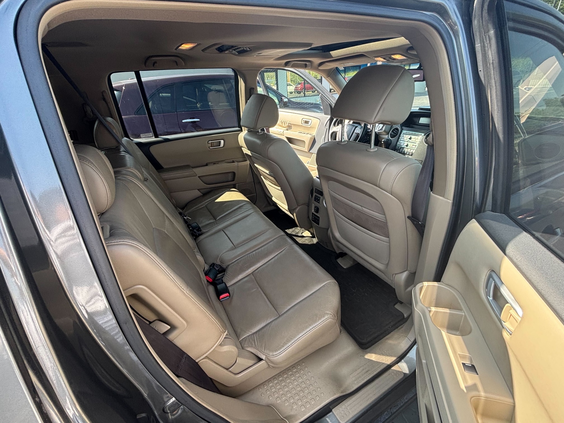https://whipz-site-01.s3.us-east-2.amazonaws.com/vehicle_inventory/1/P000645/images/1018c393-554c-45eb-80c2-b63efe9bdf40.jpg