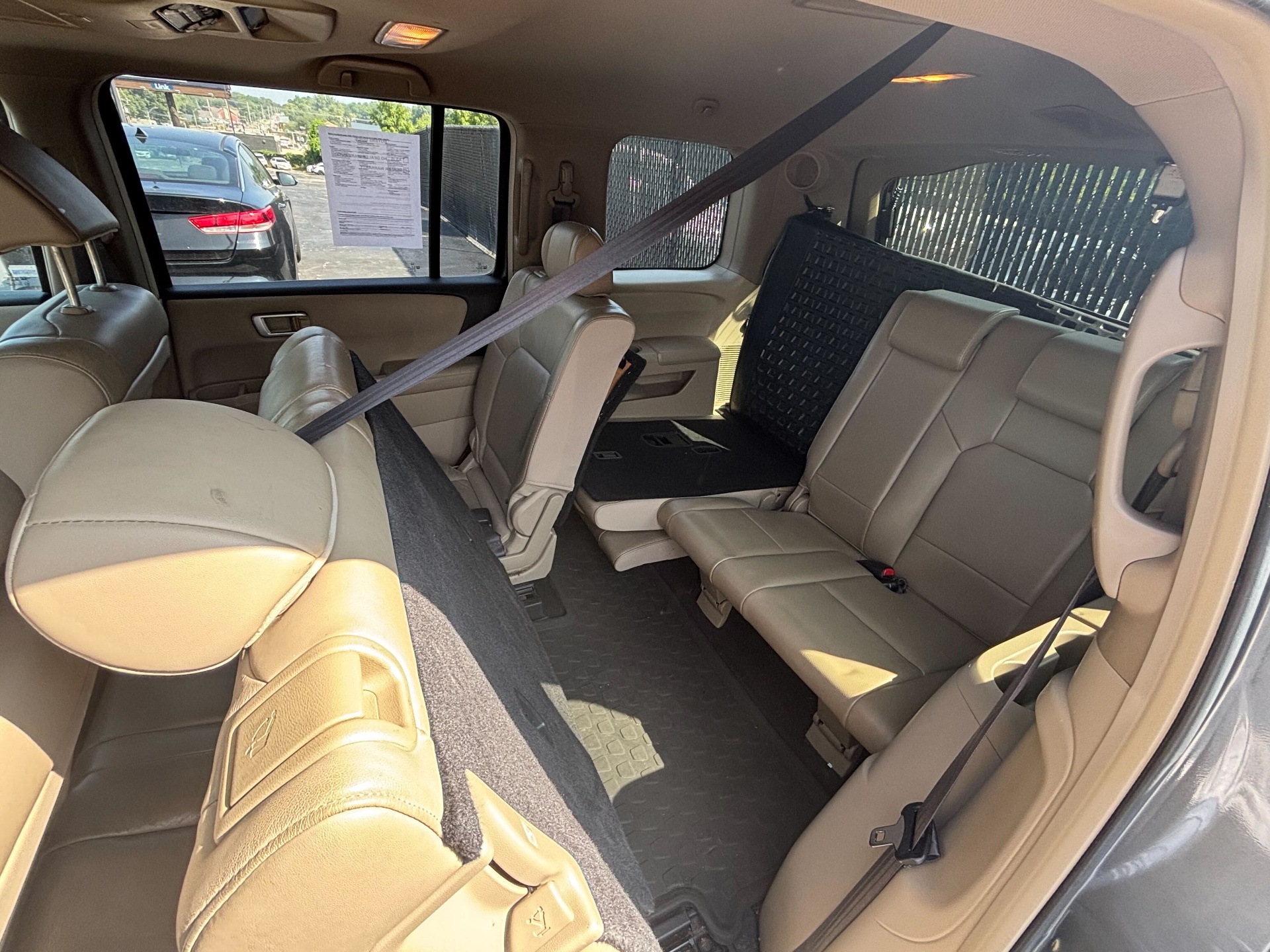 https://whipz-site-01.s3.us-east-2.amazonaws.com/vehicle_inventory/1/P000645/images/394adf2c-91cc-40ff-b57e-025b6ea3a188.jpg