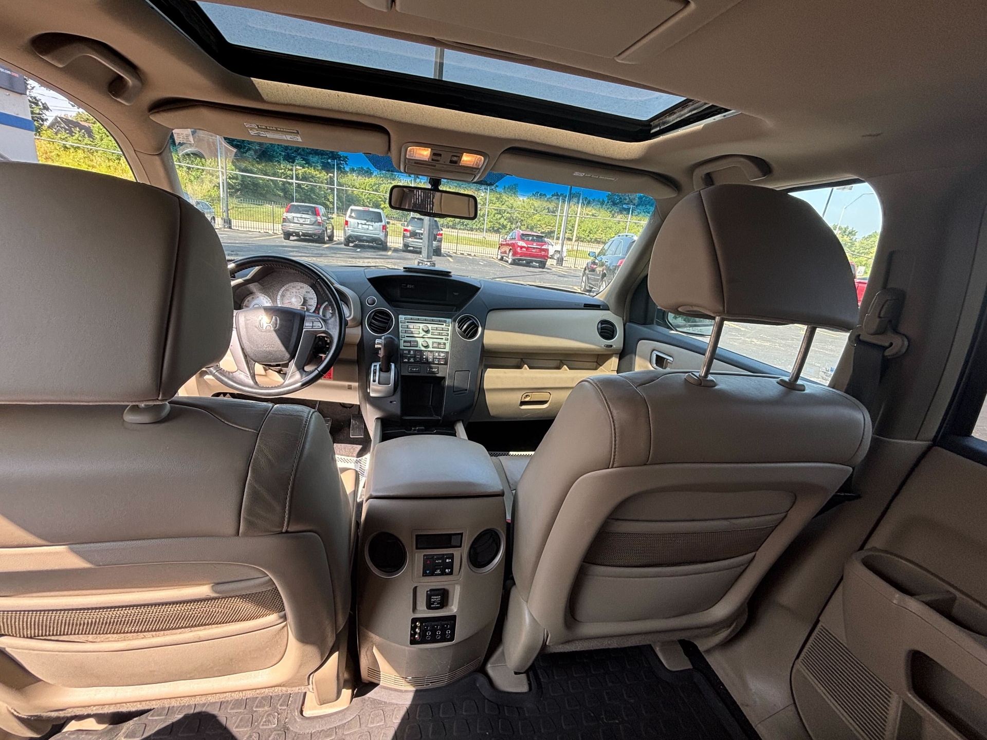 https://whipz-site-01.s3.us-east-2.amazonaws.com/vehicle_inventory/1/P000645/images/adebe17a-d803-44fd-83e0-670ce80edaa0.jpg