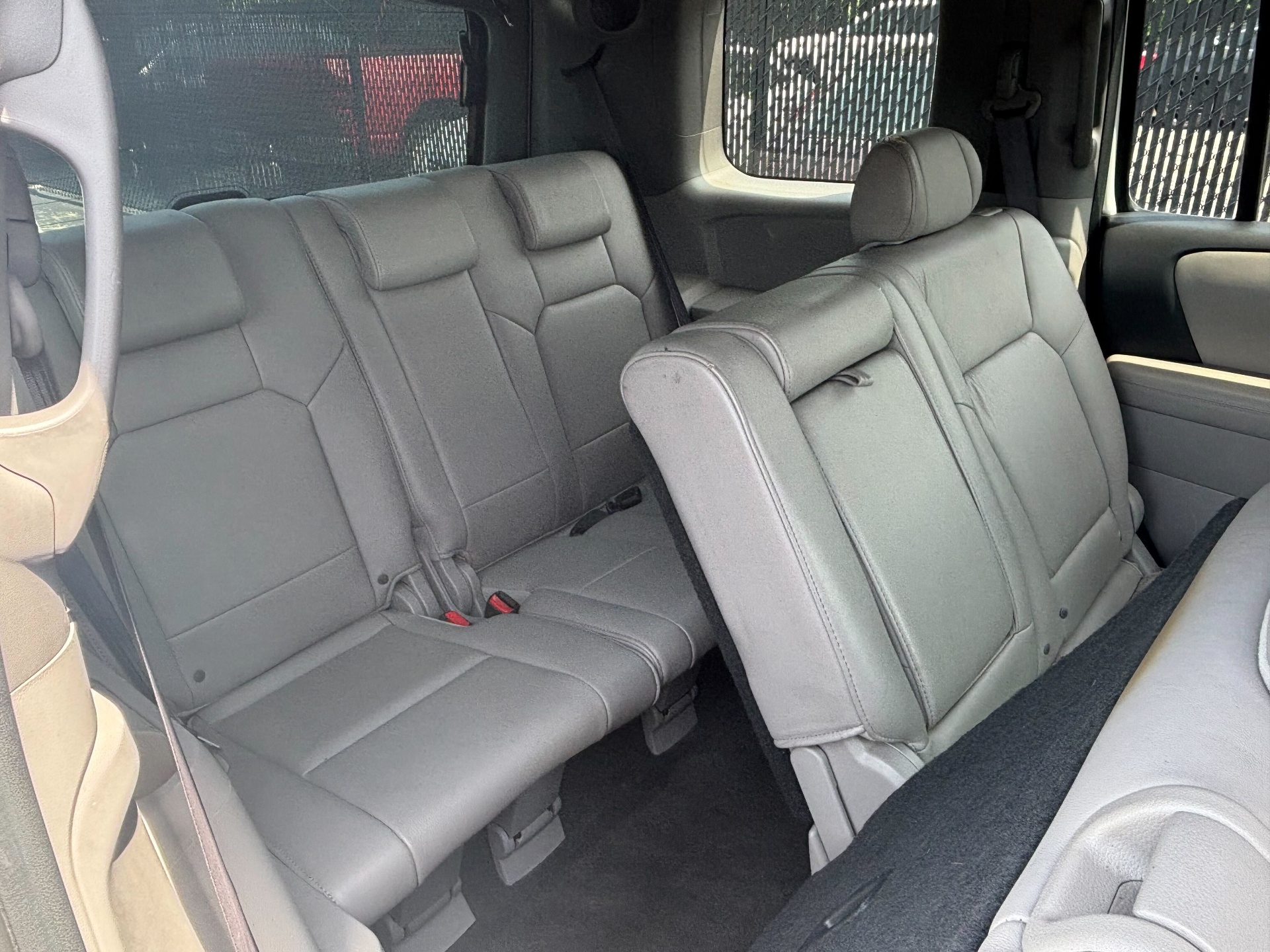 https://whipz-site-01.s3.us-east-2.amazonaws.com/vehicle_inventory/1/P000647/images/71b0216a-ee44-47a3-93c7-c9e2d9cffaf6.jpg