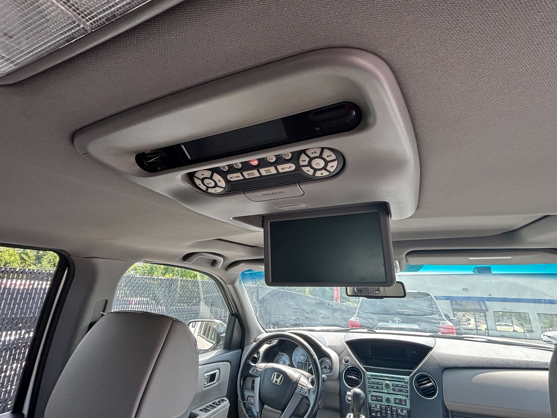 https://whipz-site-01.s3.us-east-2.amazonaws.com/vehicle_inventory/1/P000647/images/80f594e7-8708-4f88-8a90-d6741d342aad.jpg