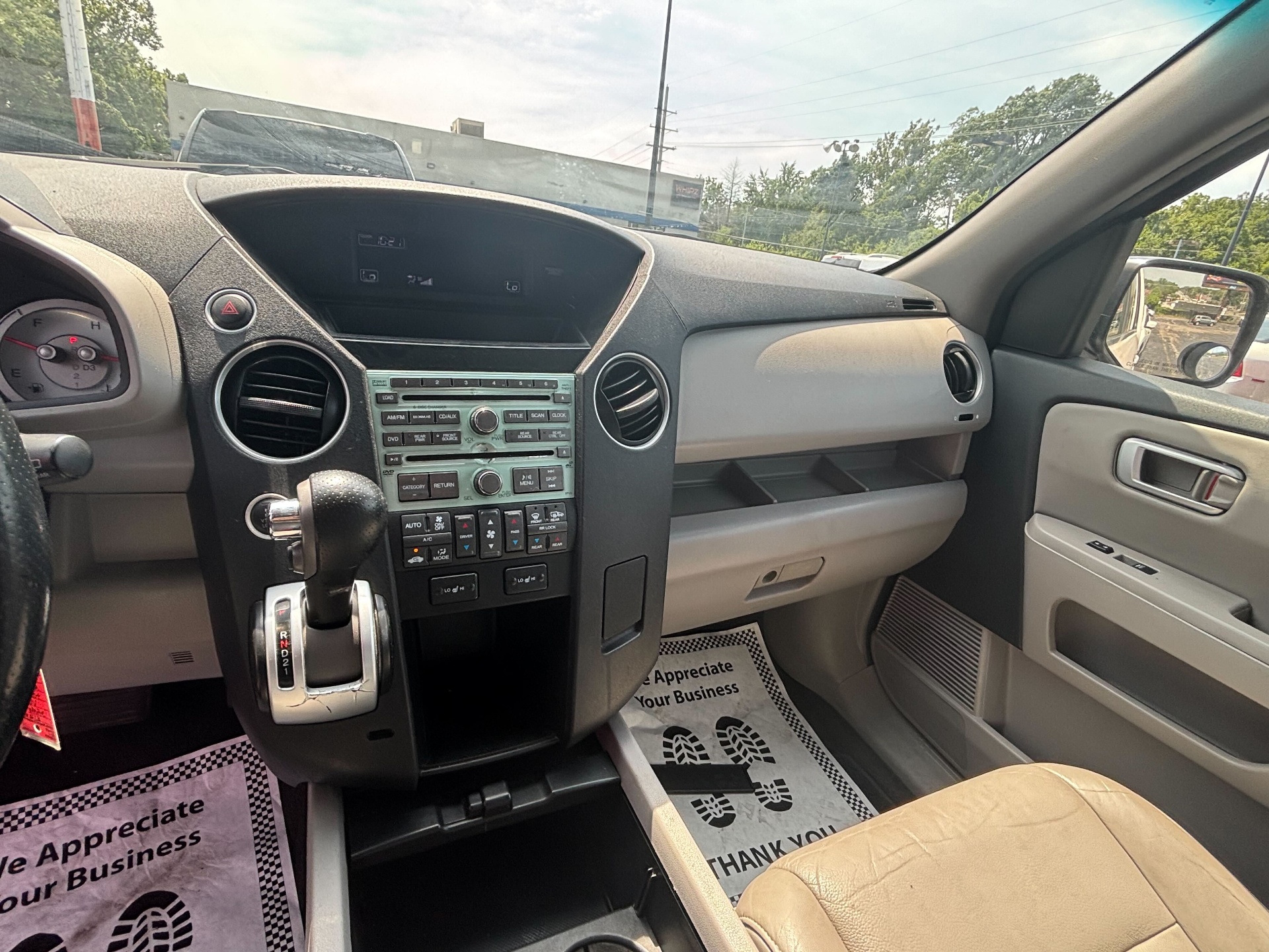 https://whipz-site-01.s3.us-east-2.amazonaws.com/vehicle_inventory/1/P000647/images/b2bf0f6b-df45-4e3d-bf65-62cdc92ffcba.jpg