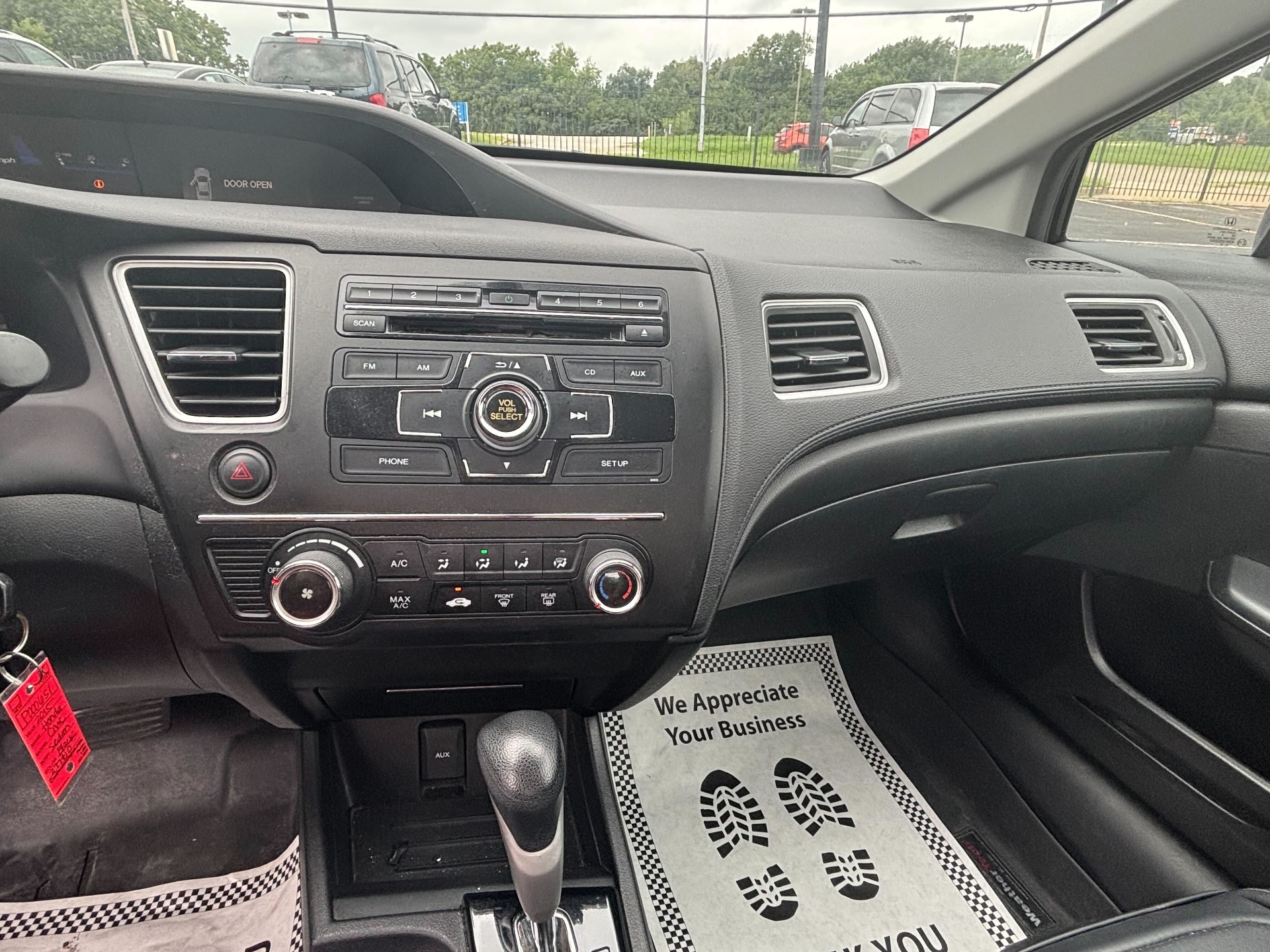 https://whipz-site-01.s3.us-east-2.amazonaws.com/vehicle_inventory/1/P000651/images/eb1206e1-6135-4303-b6e6-0c8af64d1273.jpg
