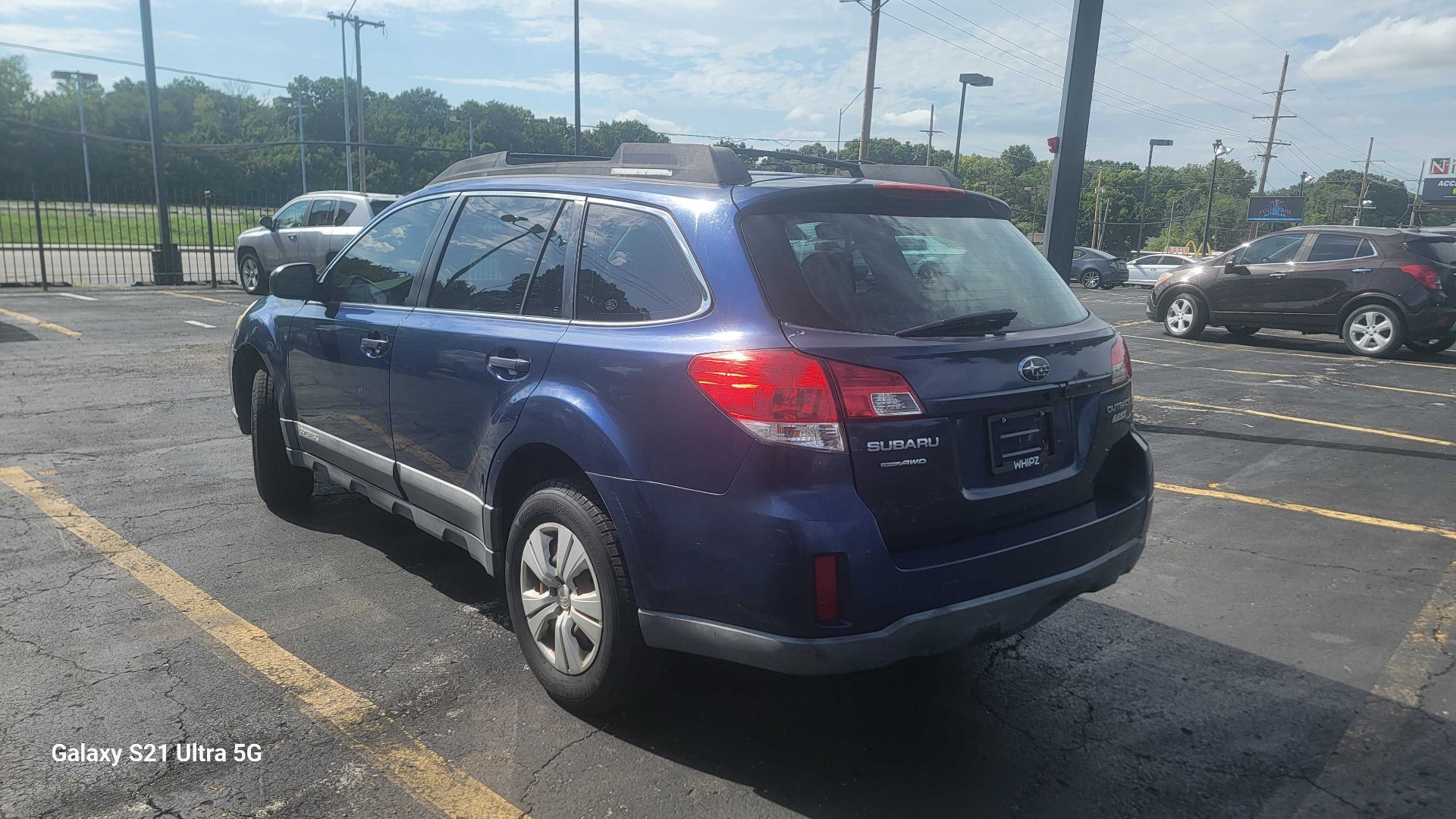 https://whipz-site-01.s3.us-east-2.amazonaws.com/vehicle_inventory/1/P000652/images/087d2d7f-7f05-4b48-815e-c9977fe273cc.jpg