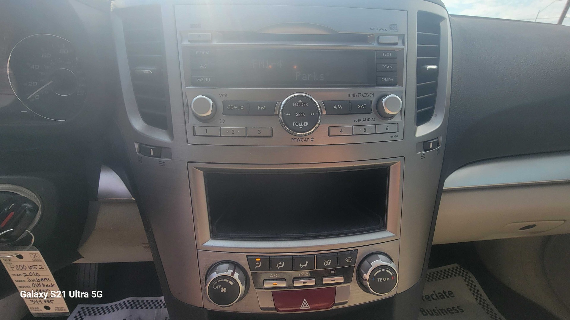 https://whipz-site-01.s3.us-east-2.amazonaws.com/vehicle_inventory/1/P000652/images/6f849ce1-c7fd-4a30-9d6b-d8743f55f4ff.jpg