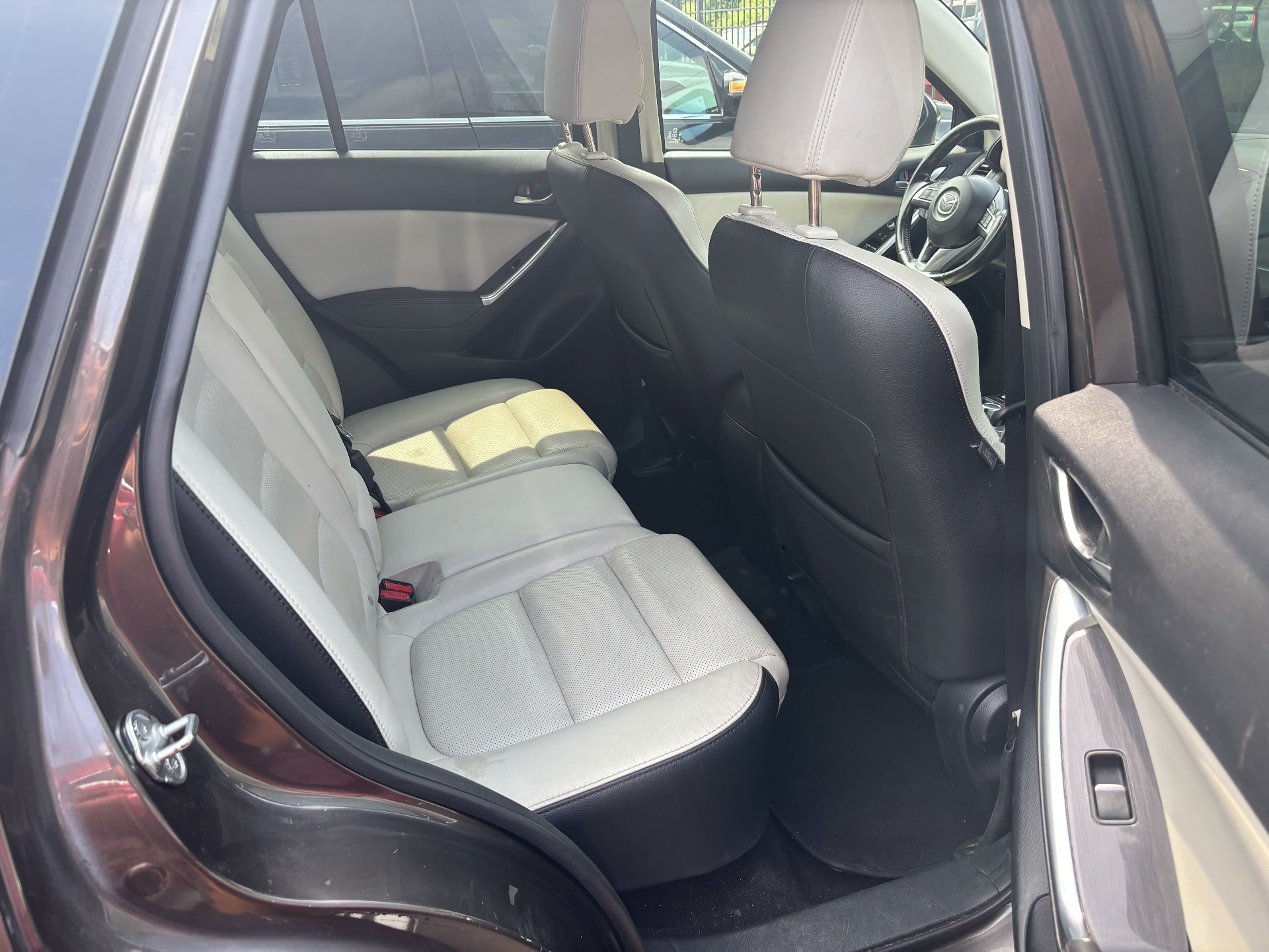 https://whipz-site-01.s3.us-east-2.amazonaws.com/vehicle_inventory/1/P000654/images/c501745c-976c-43b0-9d25-714444aa59d4.jpg