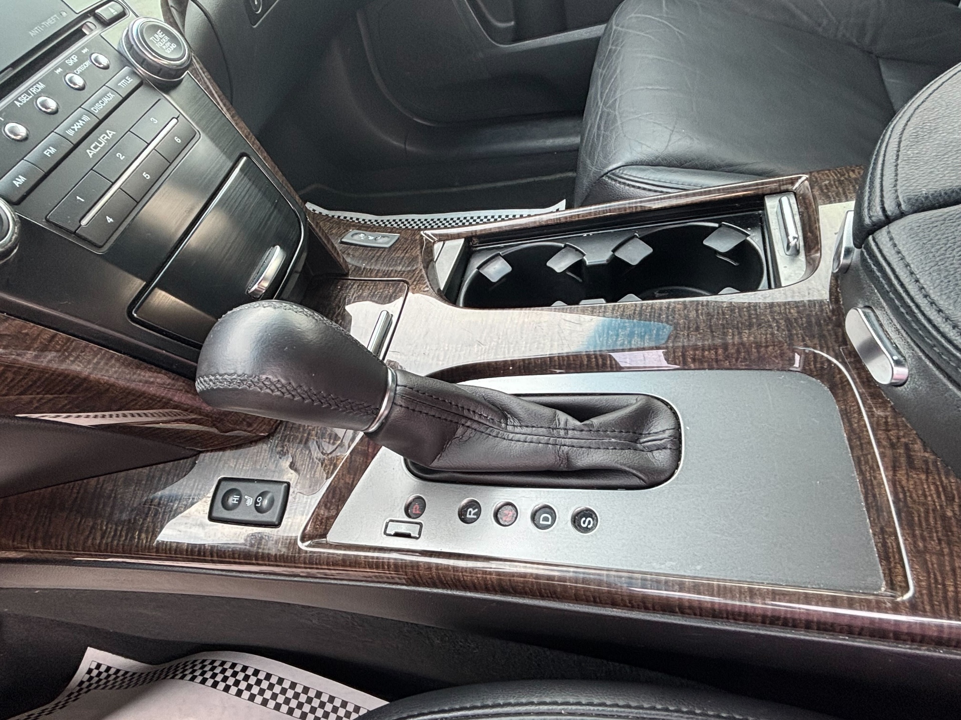 https://whipz-site-01.s3.us-east-2.amazonaws.com/vehicle_inventory/1/P000655/images/00b717c2-0ea5-4780-84f0-df8fcd2f92ae.jpg