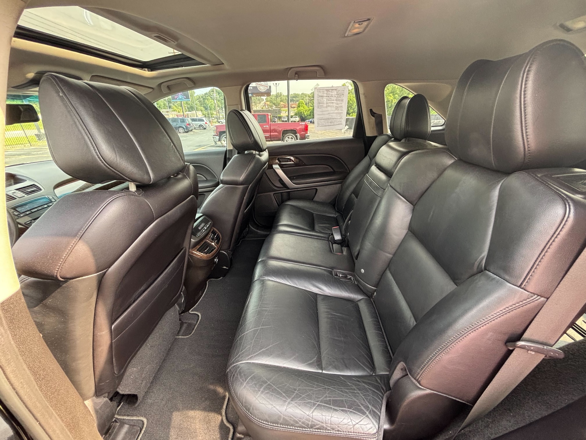 https://whipz-site-01.s3.us-east-2.amazonaws.com/vehicle_inventory/1/P000655/images/247ab5f3-829c-4b50-b7f3-355d13a2c1b5.jpg