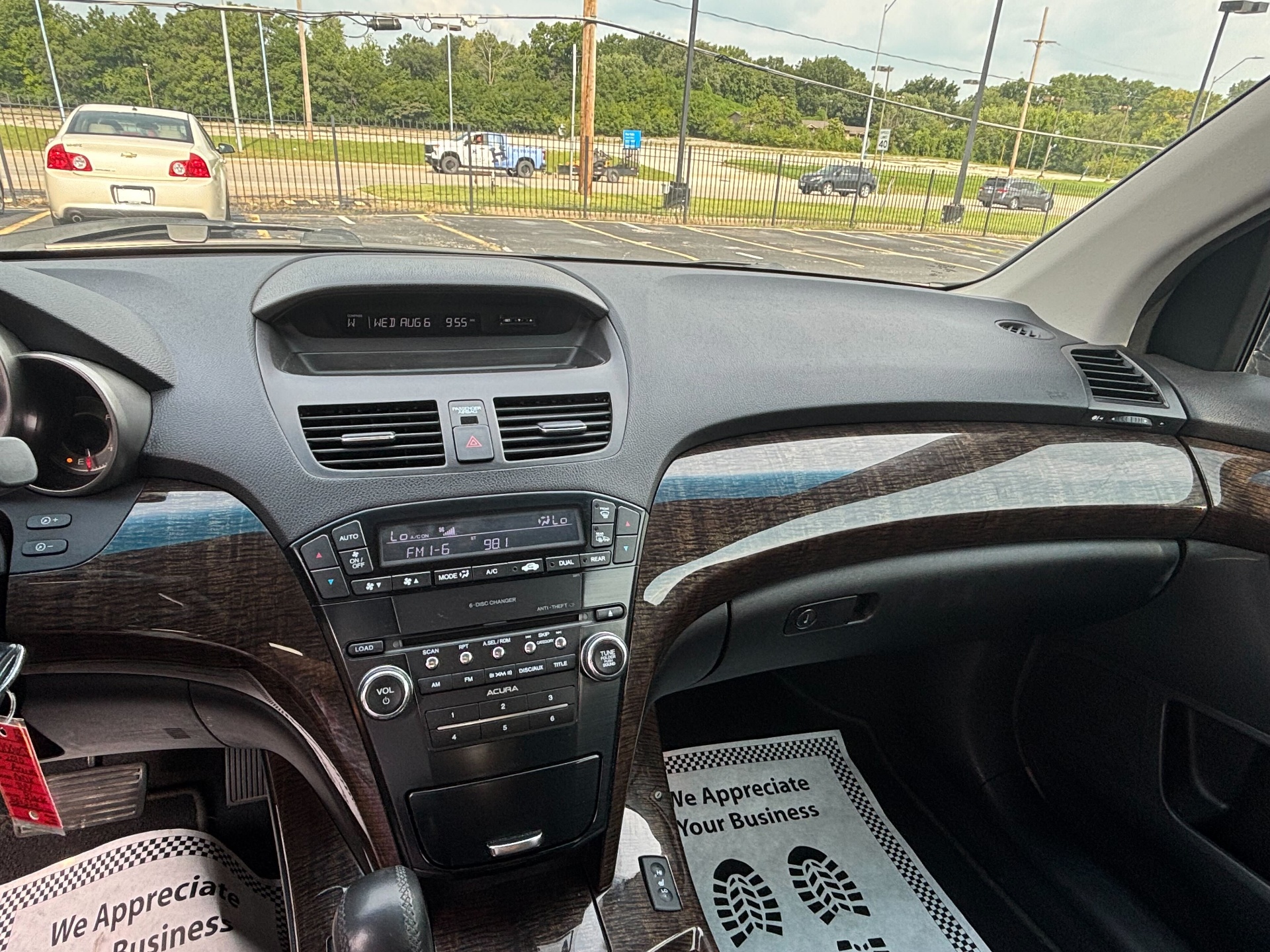 https://whipz-site-01.s3.us-east-2.amazonaws.com/vehicle_inventory/1/P000655/images/63d0dc93-7a1b-4831-922d-1e85a127d2b0.jpg