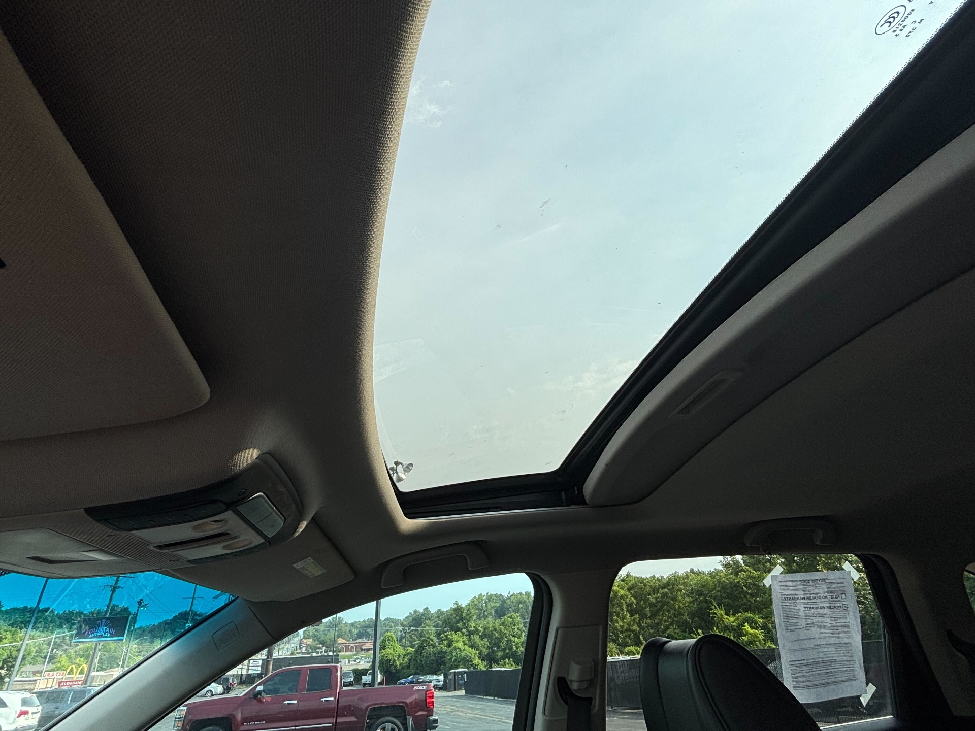 https://whipz-site-01.s3.us-east-2.amazonaws.com/vehicle_inventory/1/P000655/images/a21907f6-4593-480c-9914-df3442617517.jpg