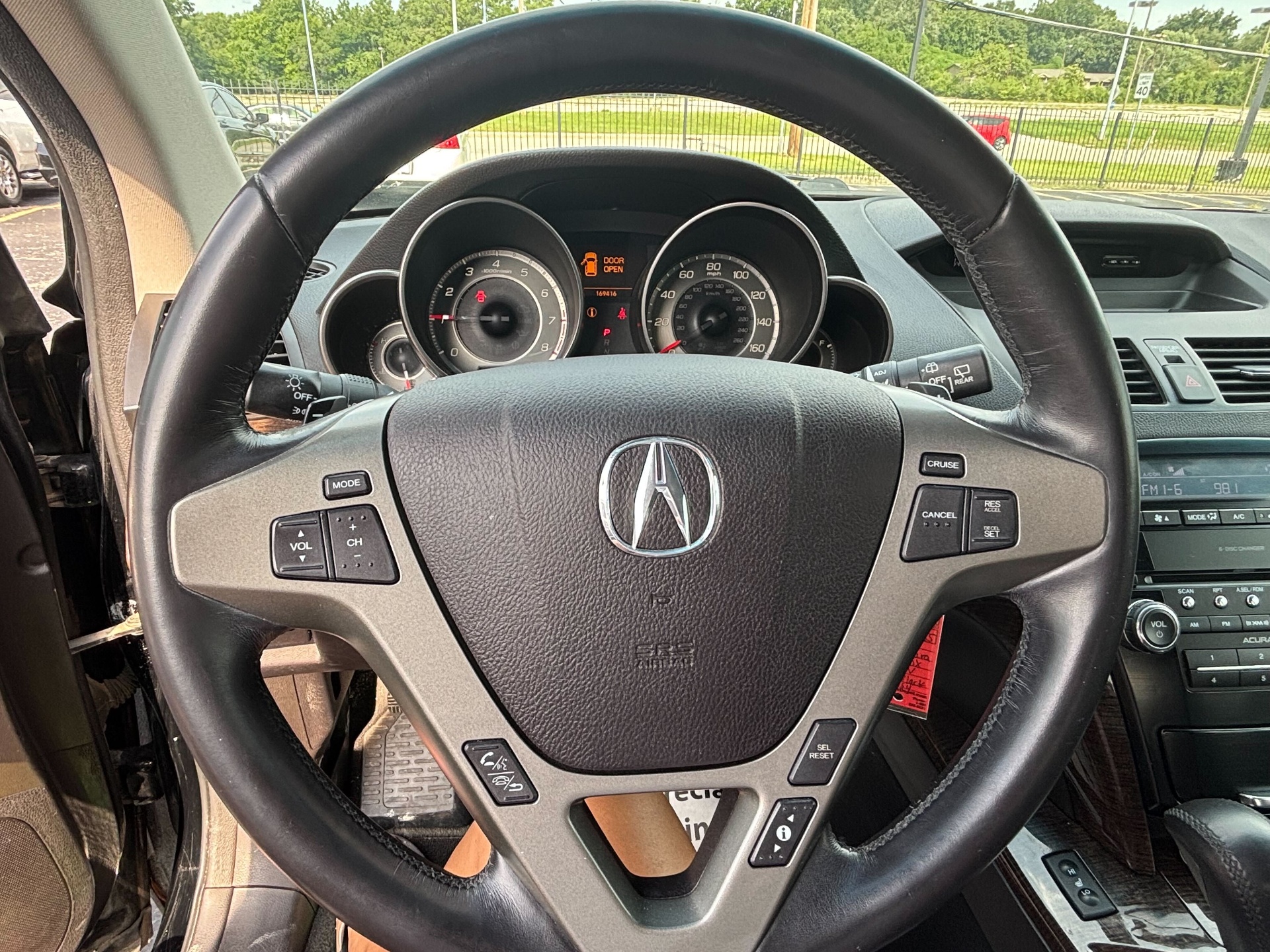 https://whipz-site-01.s3.us-east-2.amazonaws.com/vehicle_inventory/1/P000655/images/c47af448-6d28-4de8-a3c7-3bf469ed400e.jpg