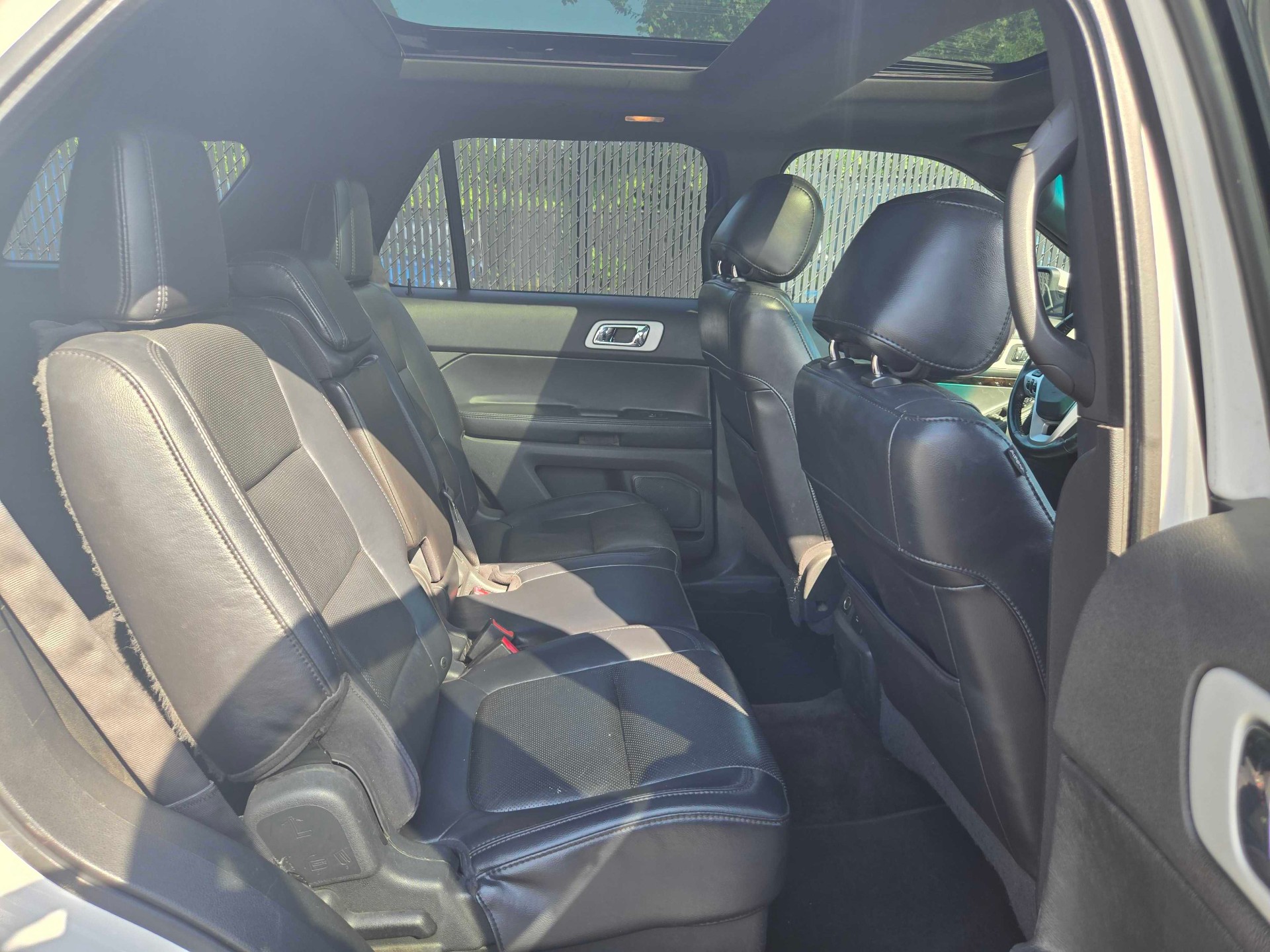 https://whipz-site-01.s3.us-east-2.amazonaws.com/vehicle_inventory/1/P000656/images/1195b3bb-9e48-4911-80f3-635cb8edebe7.jpg
