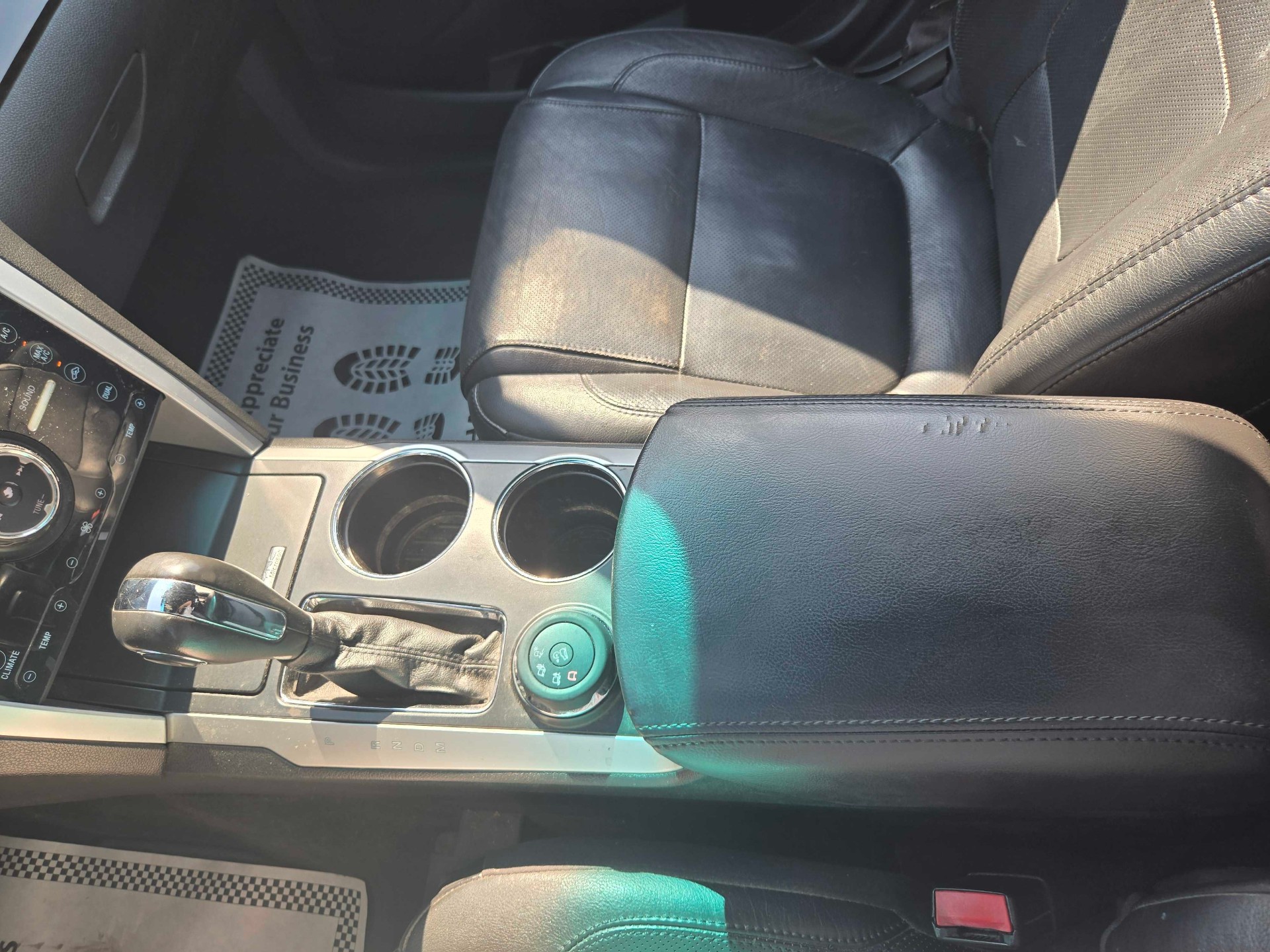 https://whipz-site-01.s3.us-east-2.amazonaws.com/vehicle_inventory/1/P000656/images/c698219c-7c9f-417c-9e5a-c6e14024dc39.jpg