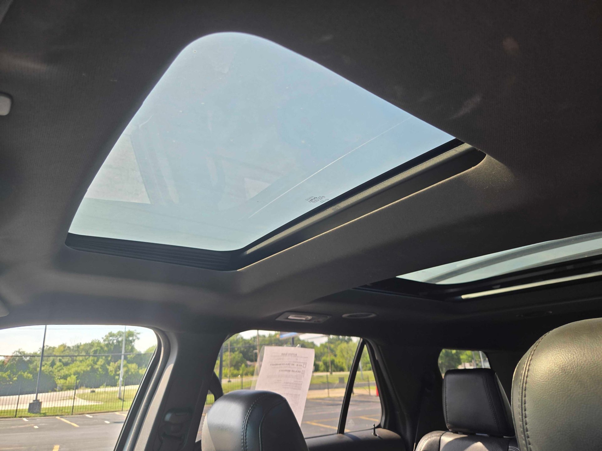 https://whipz-site-01.s3.us-east-2.amazonaws.com/vehicle_inventory/1/P000656/images/ced6dece-a068-47e8-95b5-e033dfd910d8.jpg