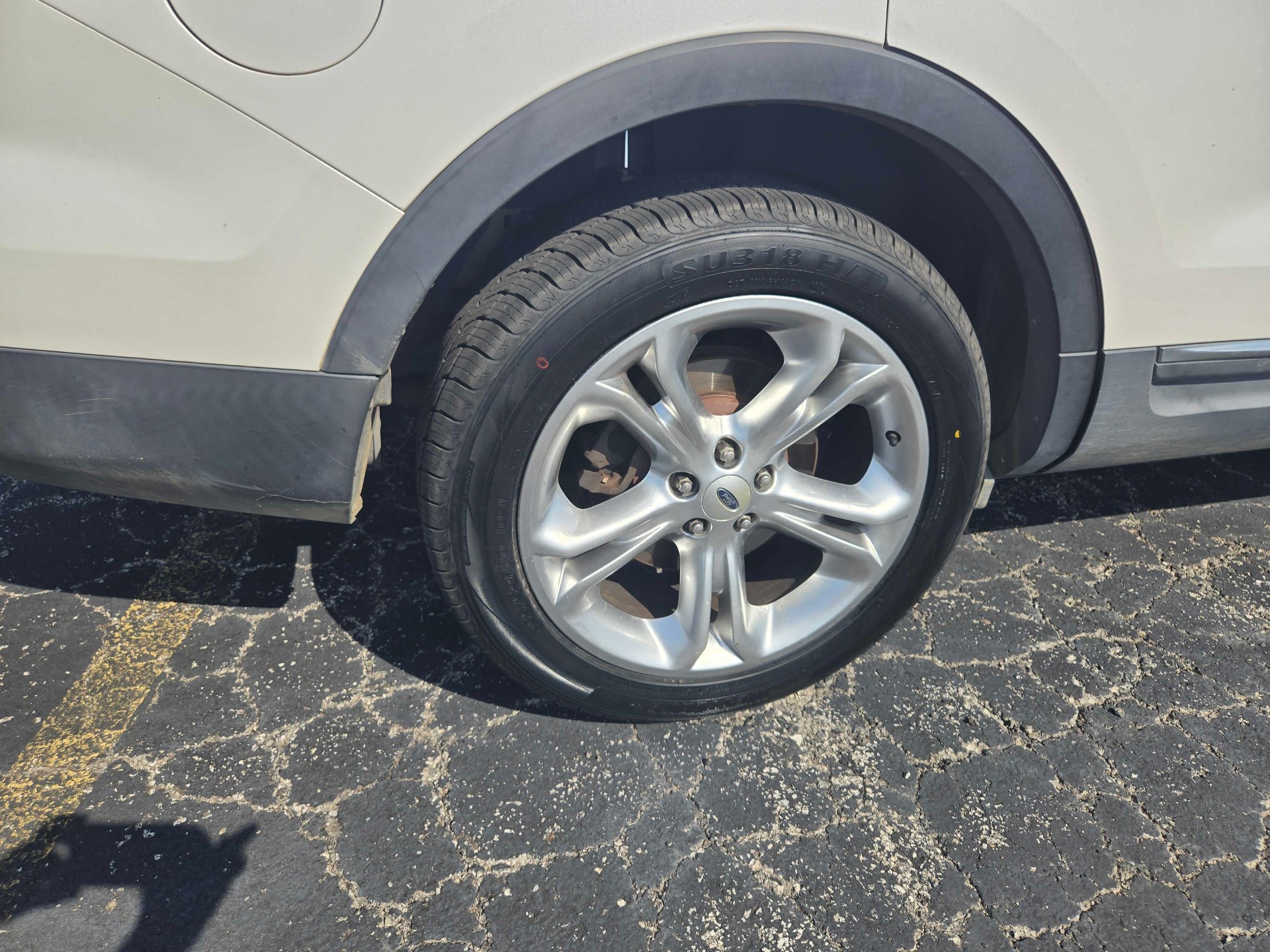https://whipz-site-01.s3.us-east-2.amazonaws.com/vehicle_inventory/1/P000656/images/dcafabd7-d135-4e3f-9d5d-81161b06e638.jpg