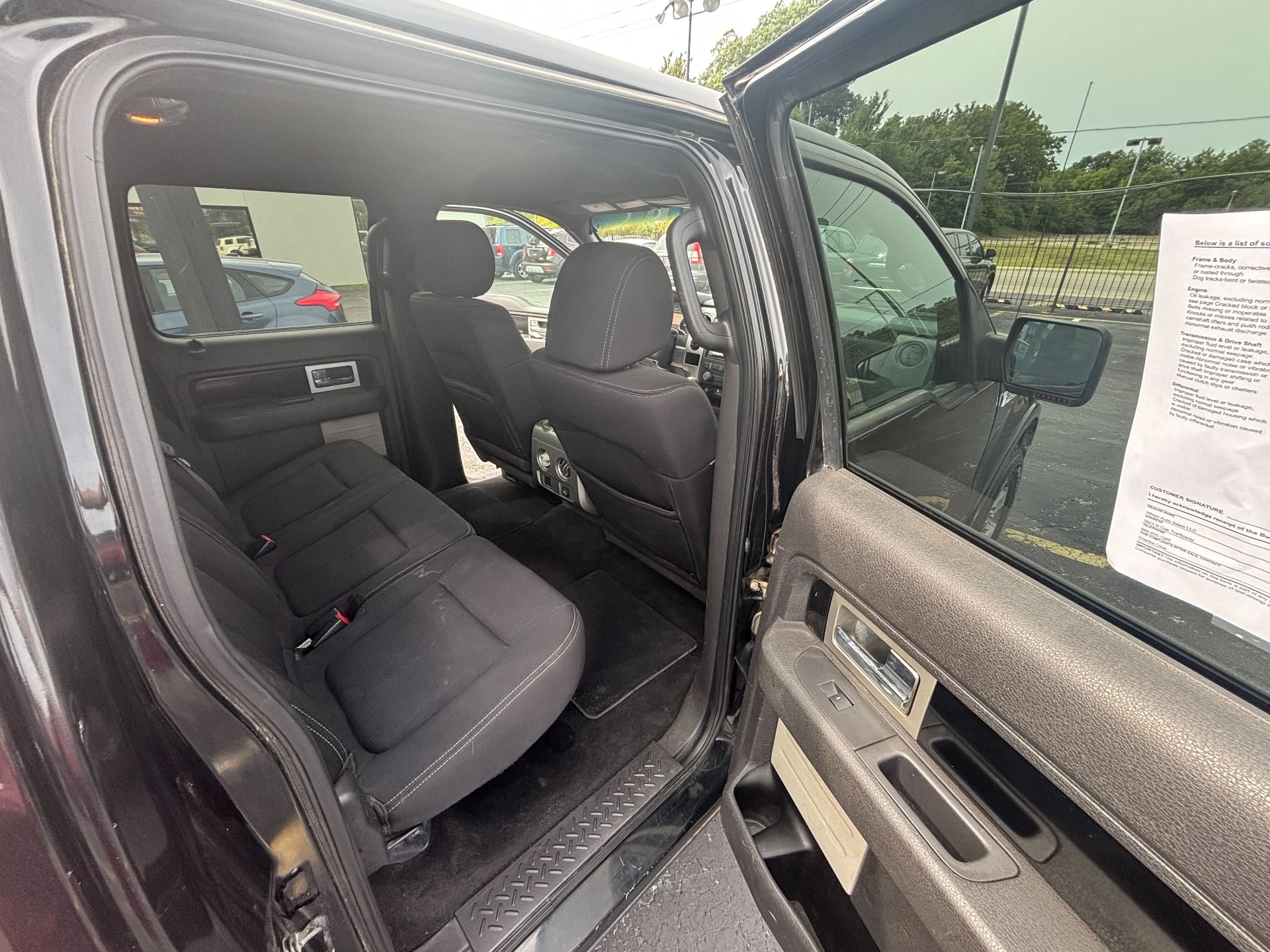 https://whipz-site-01.s3.us-east-2.amazonaws.com/vehicle_inventory/1/P000657/images/9fd05765-b9bf-40b2-89d9-a60fd14b3e31.jpg