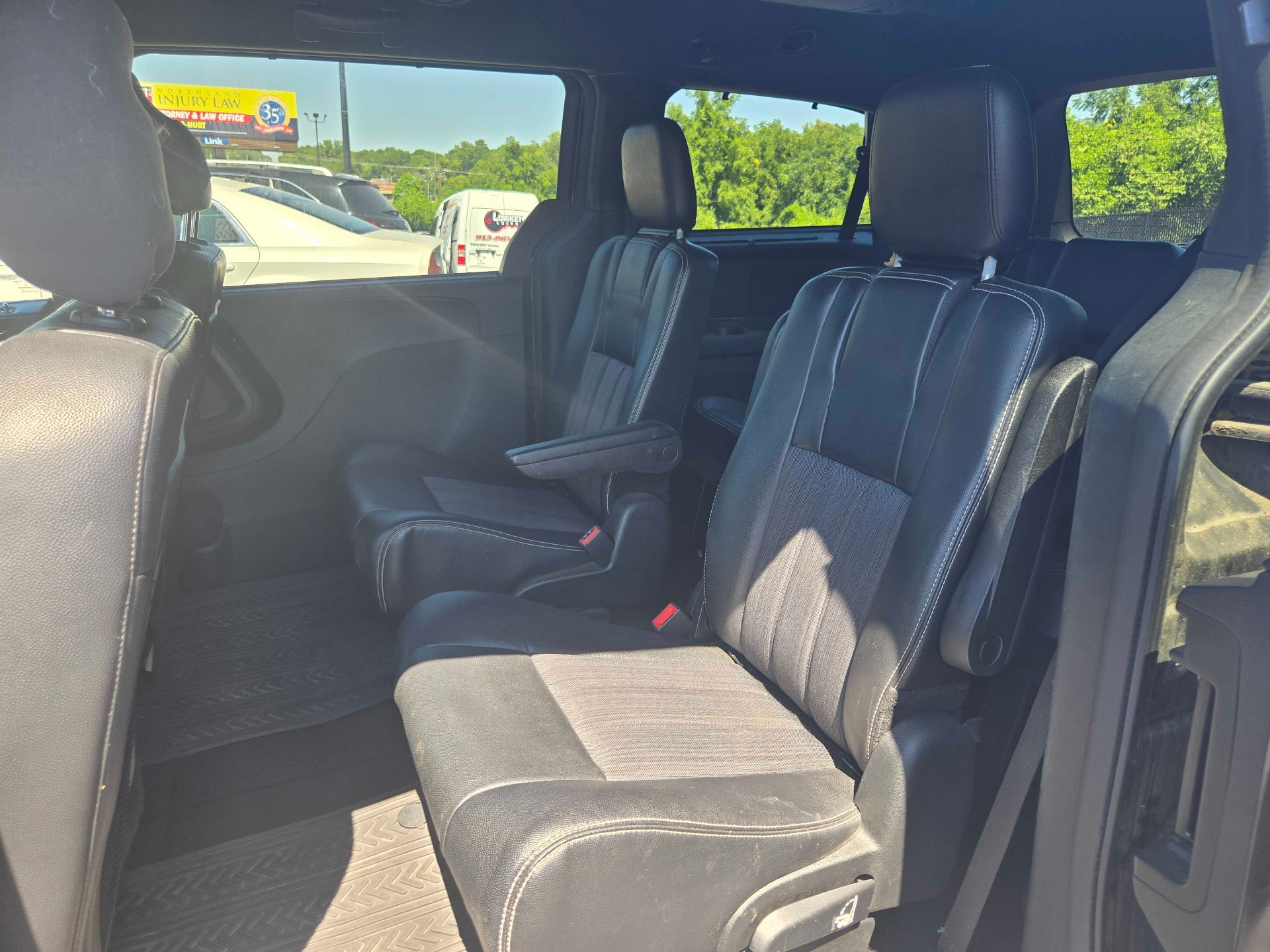 https://whipz-site-01.s3.us-east-2.amazonaws.com/vehicle_inventory/1/P000658/images/592b6bc4-6ea4-4c95-99d7-550e284eb490.jpg