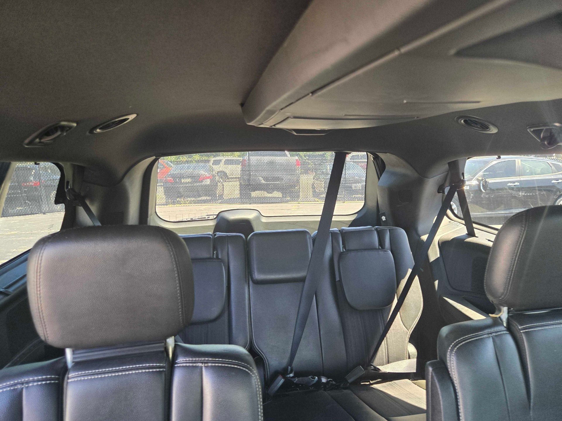 https://whipz-site-01.s3.us-east-2.amazonaws.com/vehicle_inventory/1/P000658/images/5e00c69c-2a63-43a2-ab4b-204e862806bb.jpg
