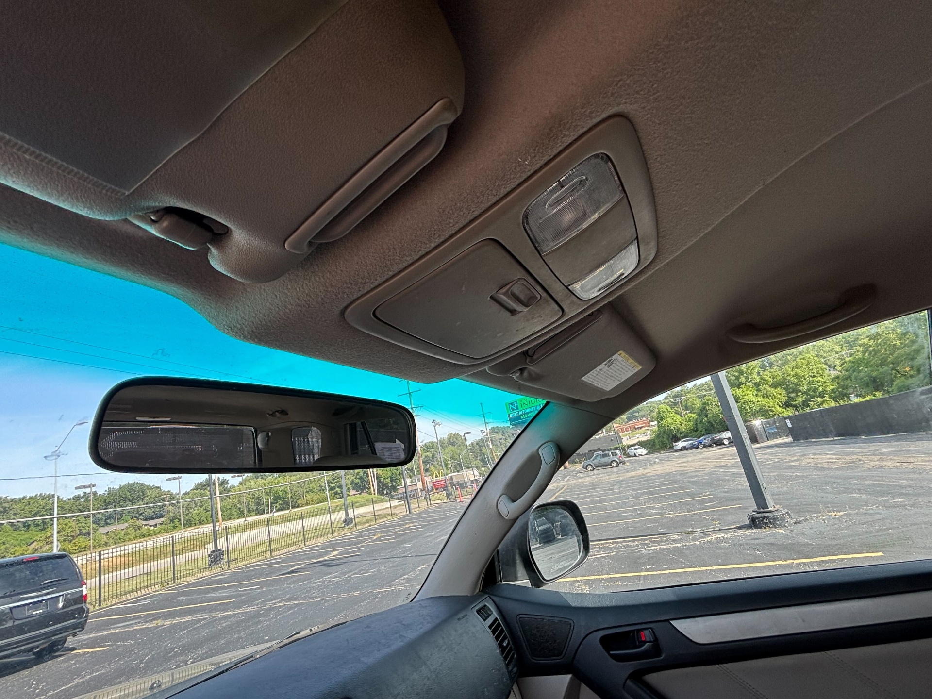 https://whipz-site-01.s3.us-east-2.amazonaws.com/vehicle_inventory/1/P000659/images/60e85198-63f1-4141-945a-f1c62c8eed55.jpg