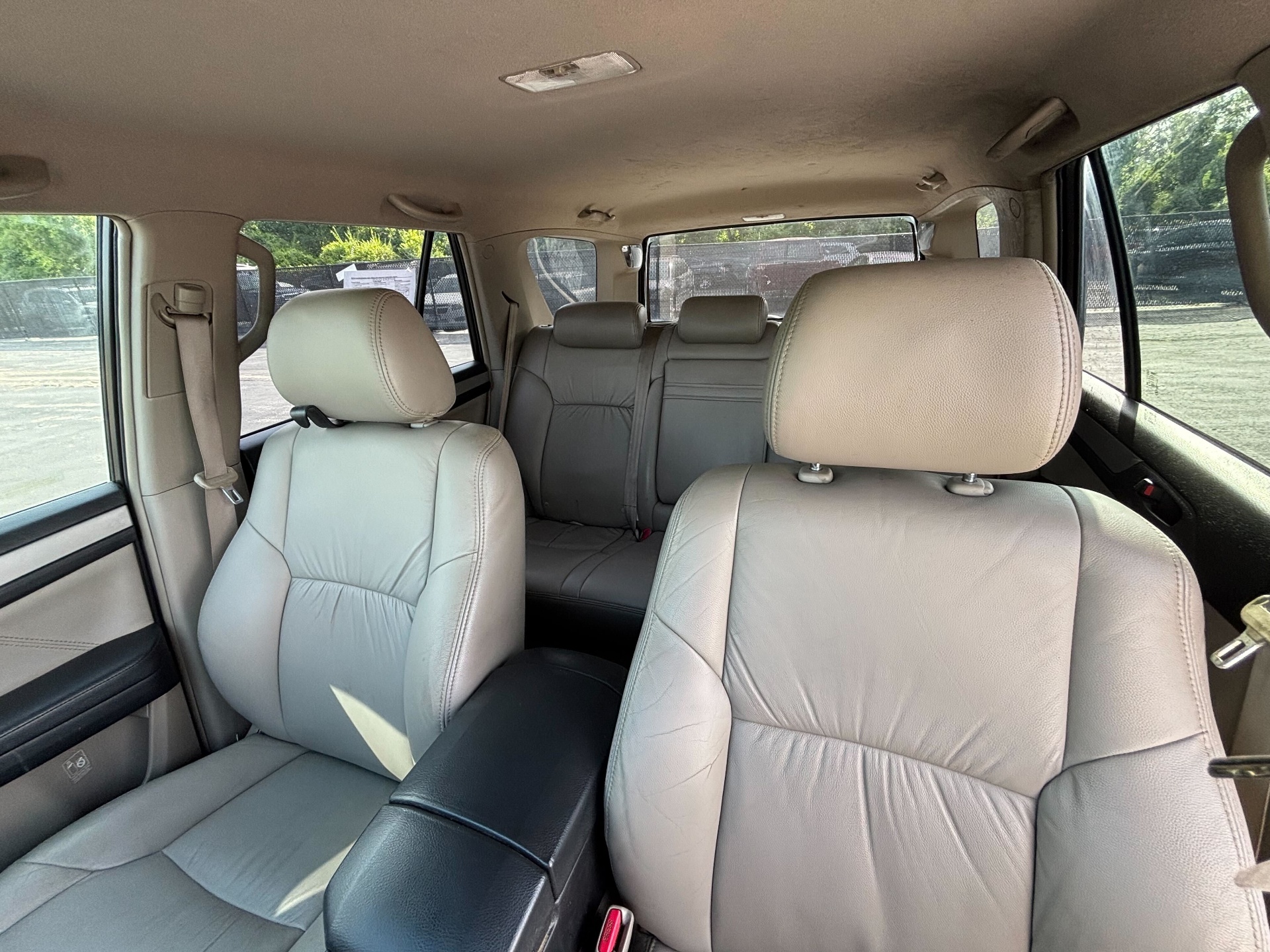https://whipz-site-01.s3.us-east-2.amazonaws.com/vehicle_inventory/1/P000659/images/de919ea4-7343-468a-97e7-048f47c3efe2.jpg