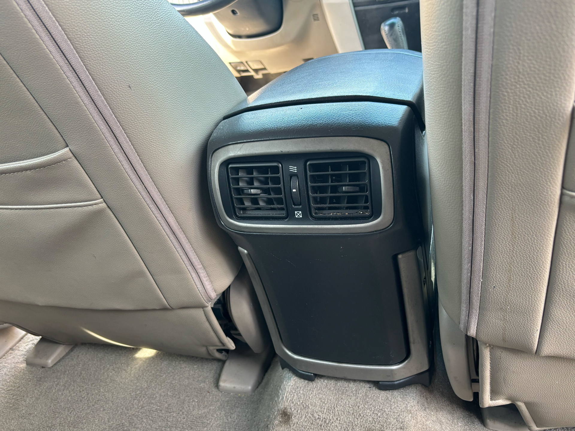 https://whipz-site-01.s3.us-east-2.amazonaws.com/vehicle_inventory/1/P000659/images/e0846188-b342-458d-8f85-6a3a3a572a29.jpg