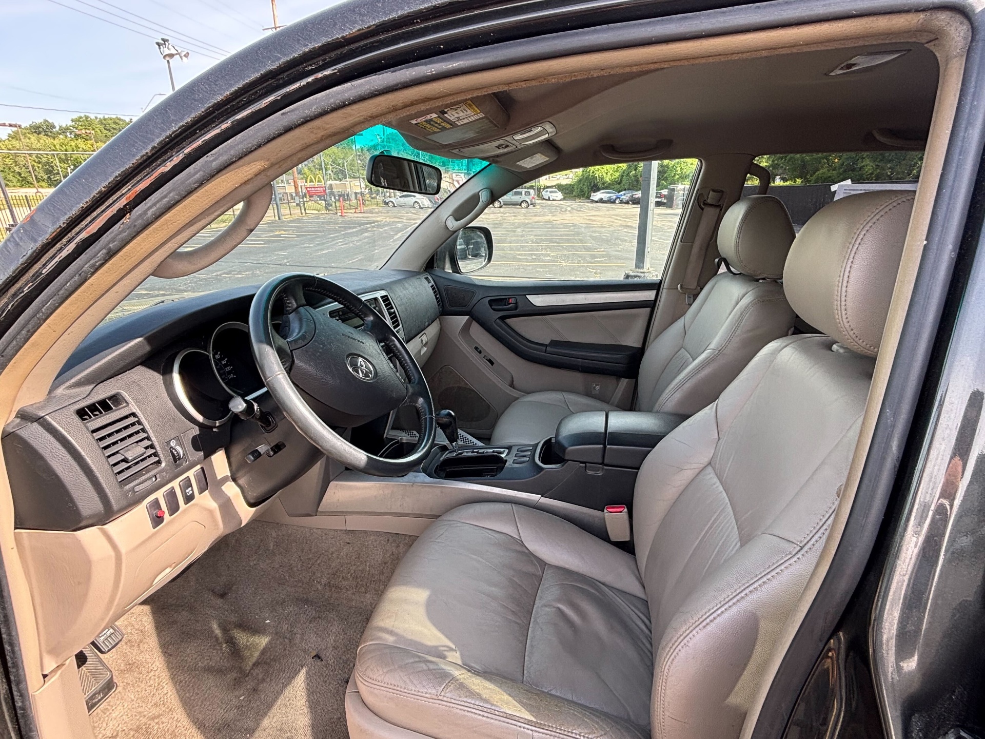 https://whipz-site-01.s3.us-east-2.amazonaws.com/vehicle_inventory/1/P000659/images/f6b36c1c-3b61-4bde-a45a-dd1185bc0048.jpg