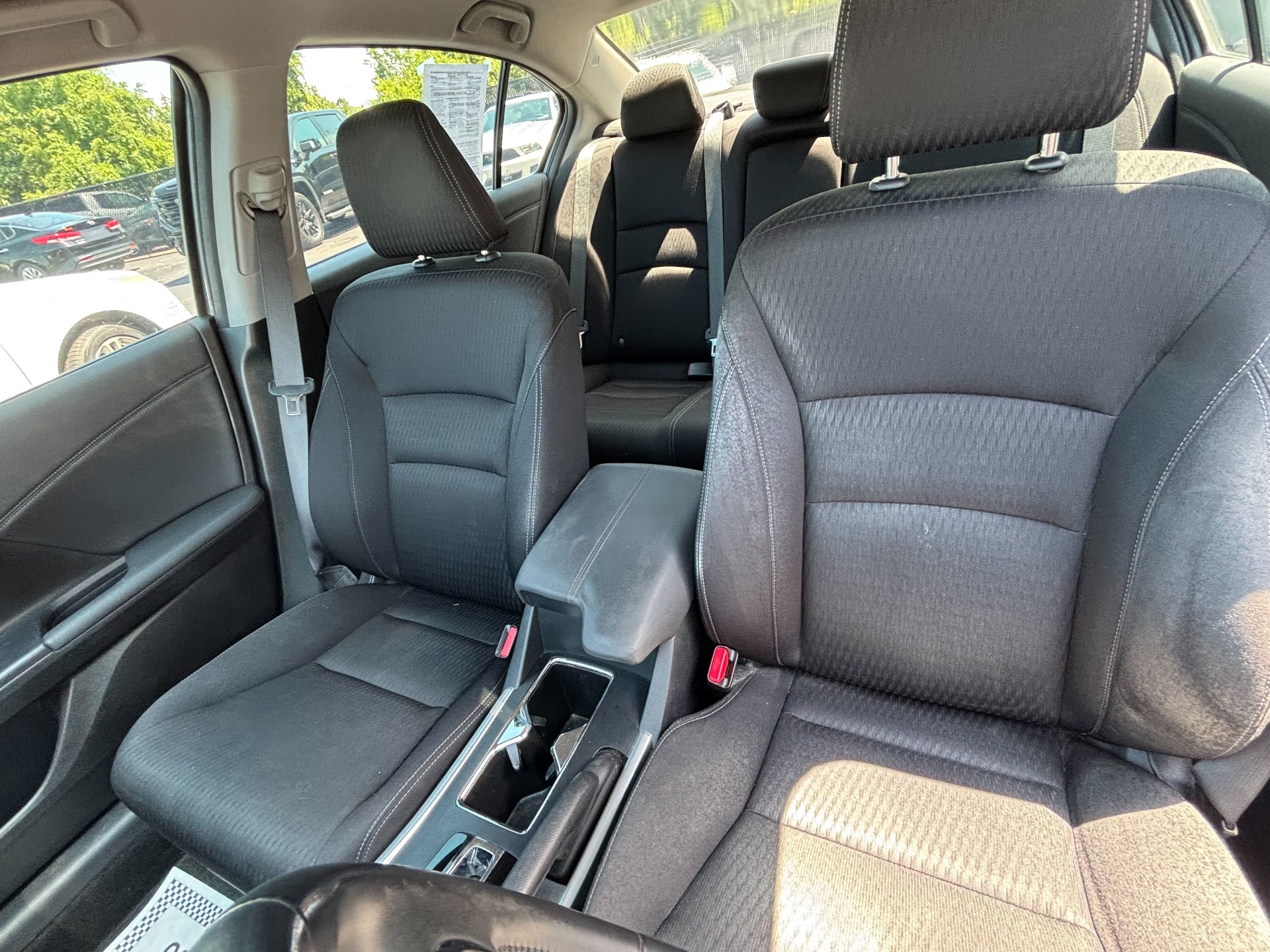 https://whipz-site-01.s3.us-east-2.amazonaws.com/vehicle_inventory/1/P000660/images/6478adff-c2fb-4bc0-98ee-31ca8a992eaf.jpg