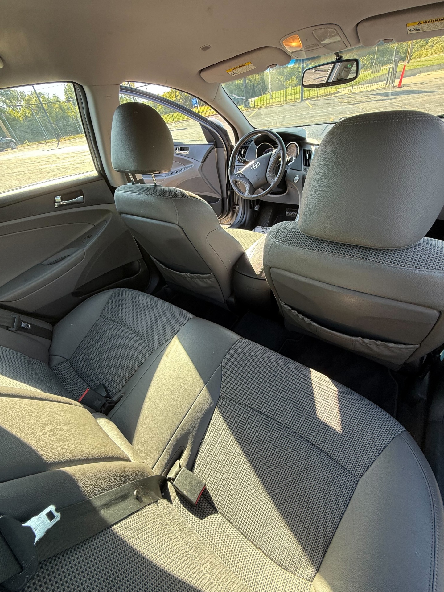 https://whipz-site-01.s3.us-east-2.amazonaws.com/vehicle_inventory/1/R000140/images/787b5bde-c85e-4a6c-ac54-96cc93c55b91.jpg