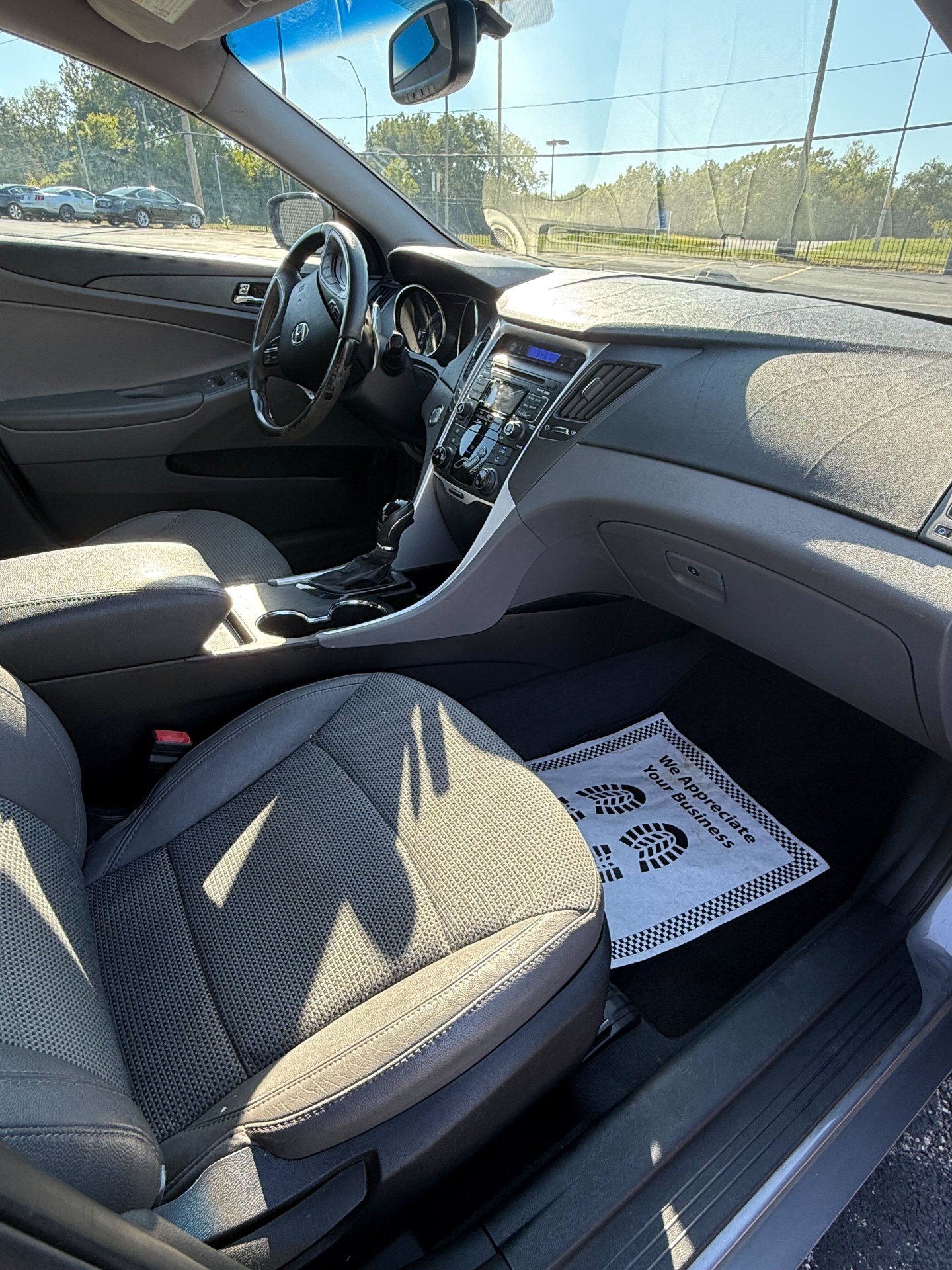 https://whipz-site-01.s3.us-east-2.amazonaws.com/vehicle_inventory/1/R000140/images/d9c256c6-a6cc-41a7-894e-9a7b75560798.jpg