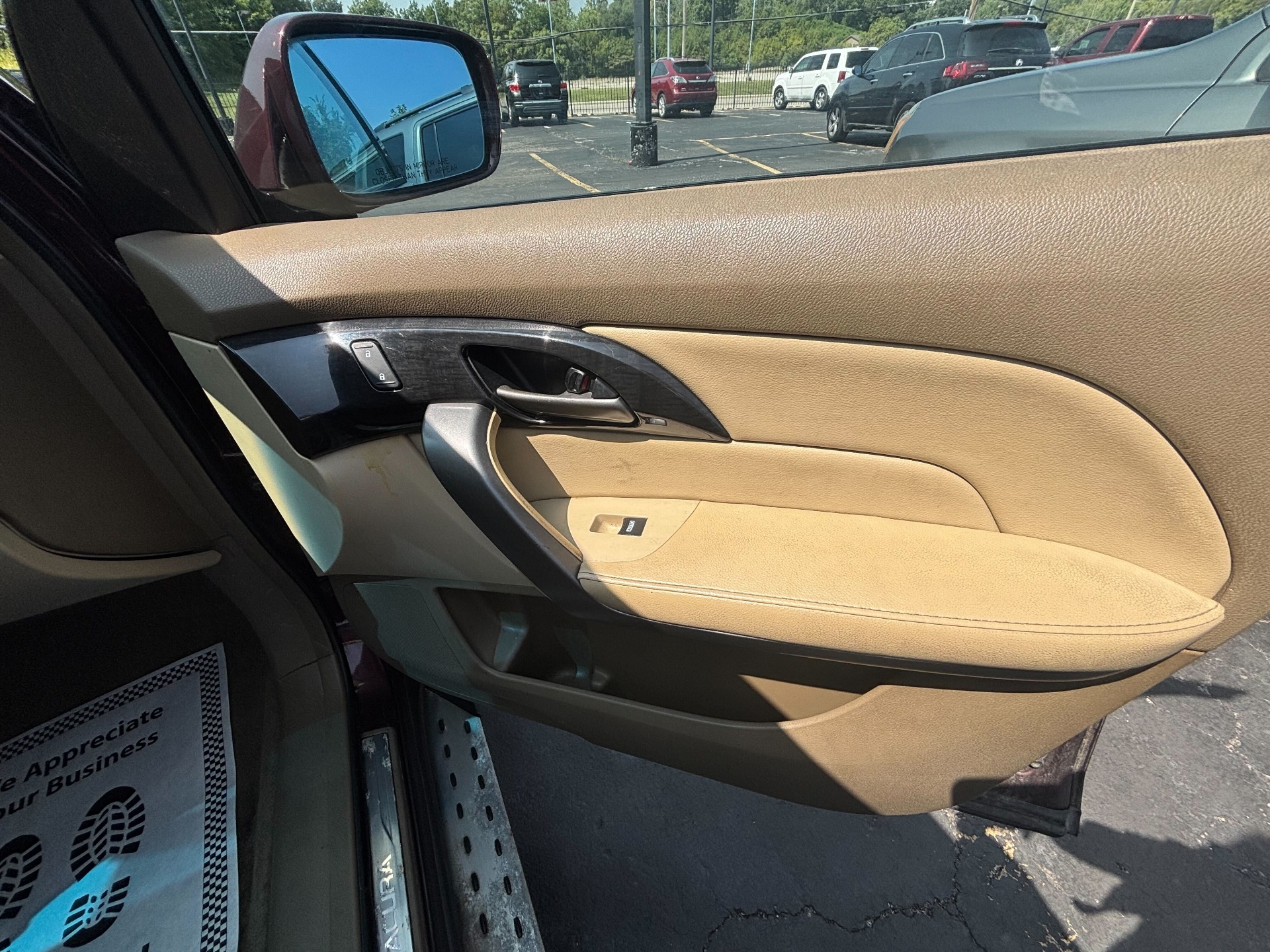 https://whipz-site-01.s3.us-east-2.amazonaws.com/vehicle_inventory/1/R000201/images/131cc471-4e31-4924-853a-1929c8c5564f.jpg