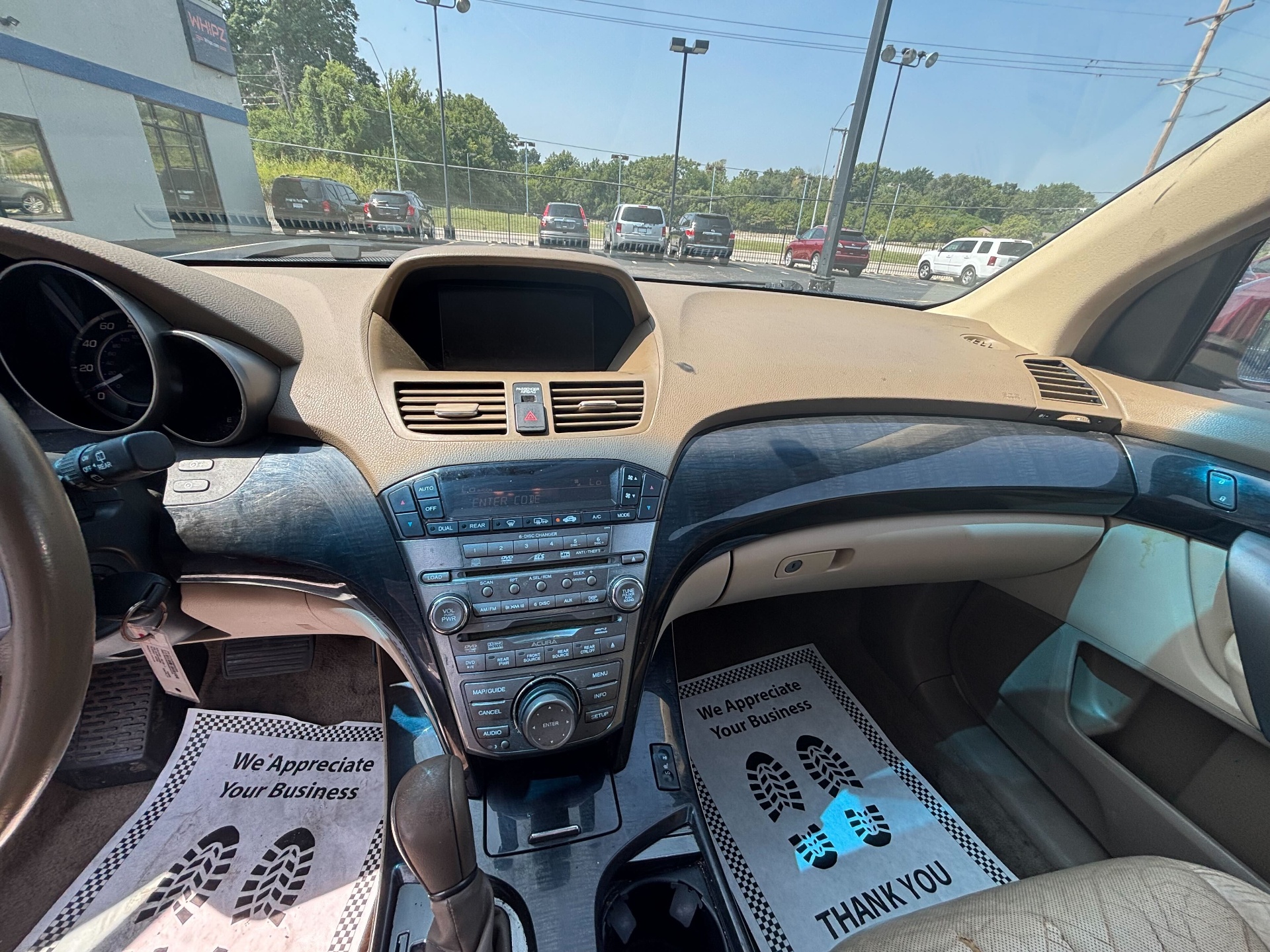 https://whipz-site-01.s3.us-east-2.amazonaws.com/vehicle_inventory/1/R000201/images/bfacd12e-6d84-4dce-917a-85456152928e.jpg
