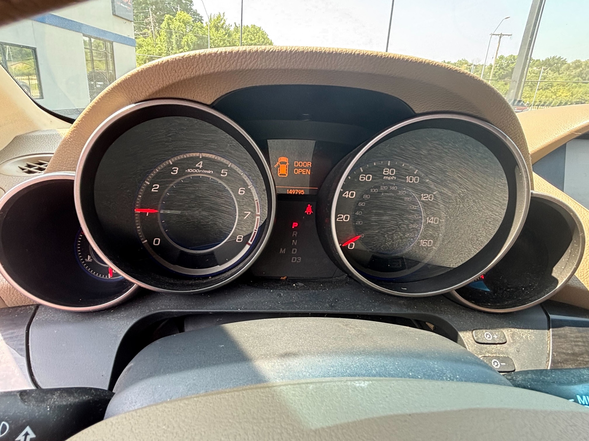 https://whipz-site-01.s3.us-east-2.amazonaws.com/vehicle_inventory/1/R000201/images/fb819247-b8cf-4398-abba-ae88db8858e2.jpg