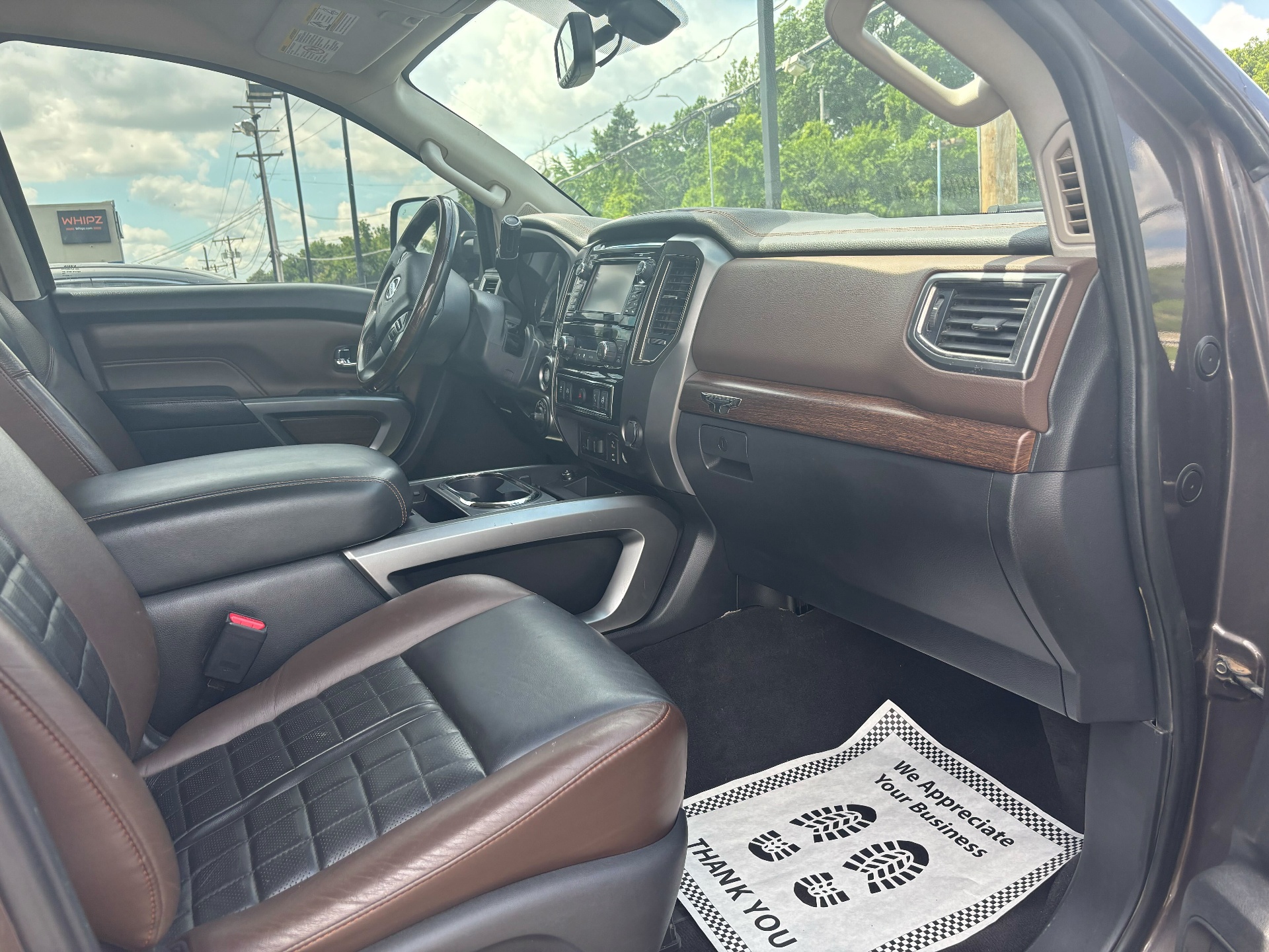 https://whipz-site-01.s3.us-east-2.amazonaws.com/vehicle_inventory/1/R000205/images/1ac31732-f59f-403f-9d29-b96f99f0b877.jpg