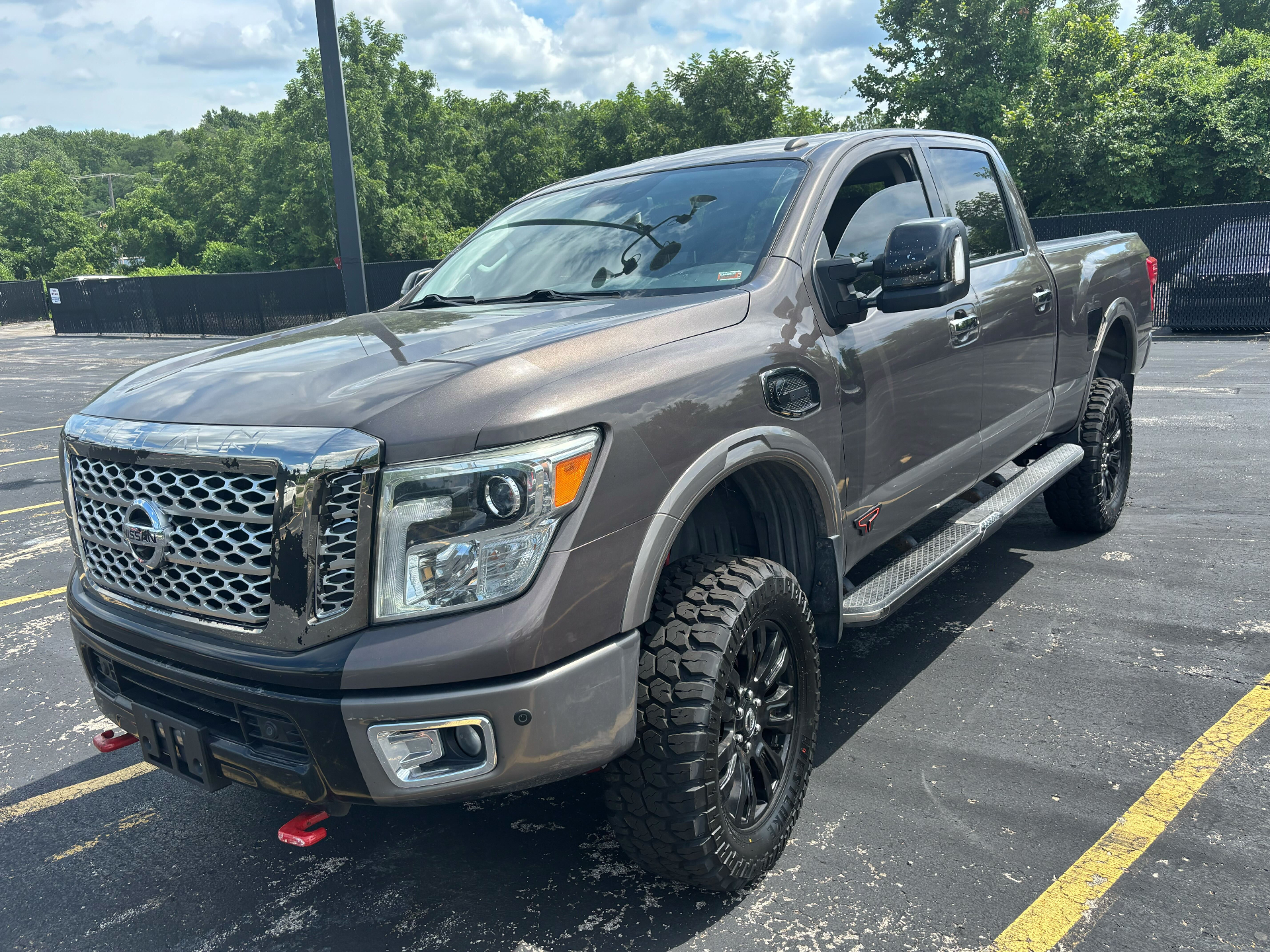 https://whipz-site-01.s3.us-east-2.amazonaws.com/vehicle_inventory/1/R000205/images/4104d491-17af-4c44-bdda-d71d5839cfba.jpg