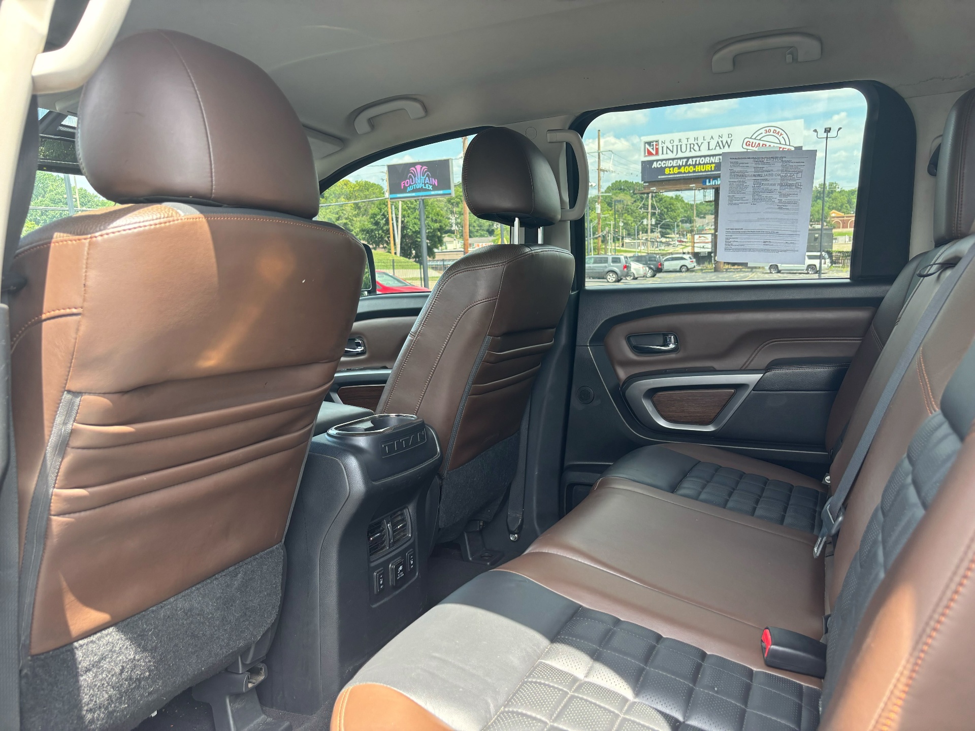 https://whipz-site-01.s3.us-east-2.amazonaws.com/vehicle_inventory/1/R000205/images/a4426ba0-53fc-40c1-89c8-fccda62b66b0.jpg