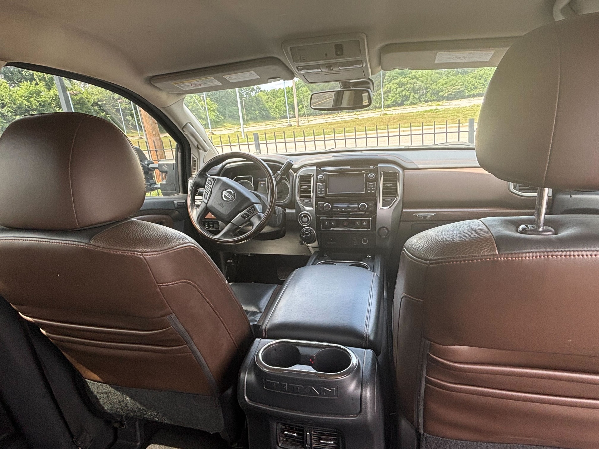 https://whipz-site-01.s3.us-east-2.amazonaws.com/vehicle_inventory/1/R000205/images/a9d58e89-db09-48e0-b04e-5c6dc1f4f957.jpg