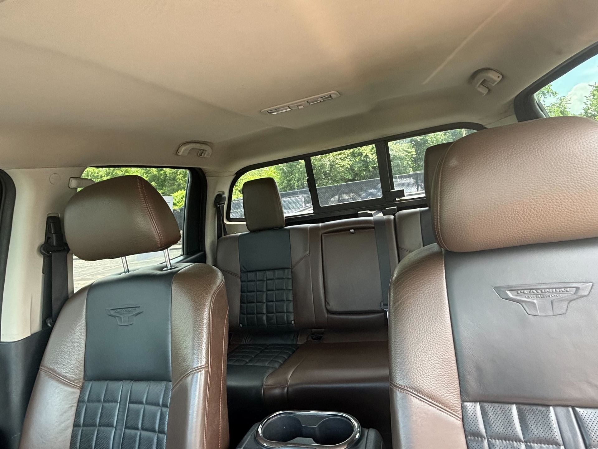 https://whipz-site-01.s3.us-east-2.amazonaws.com/vehicle_inventory/1/R000205/images/ac9d87de-603d-4e4c-9c88-9979d0398c66.jpg
