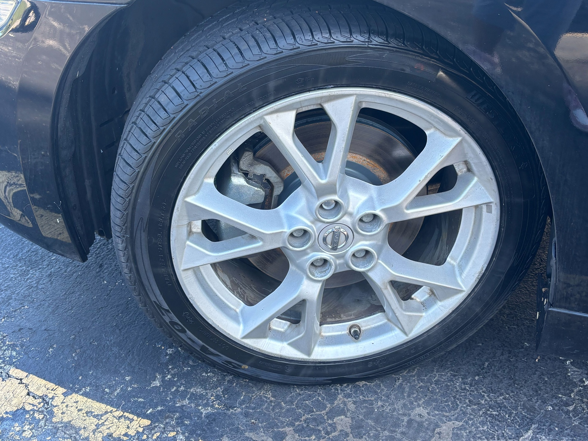 https://whipz-site-01.s3.us-east-2.amazonaws.com/vehicle_inventory/1/R000226/images/1a4d4296-381d-4e6d-853a-99ee83e5a450.jpg