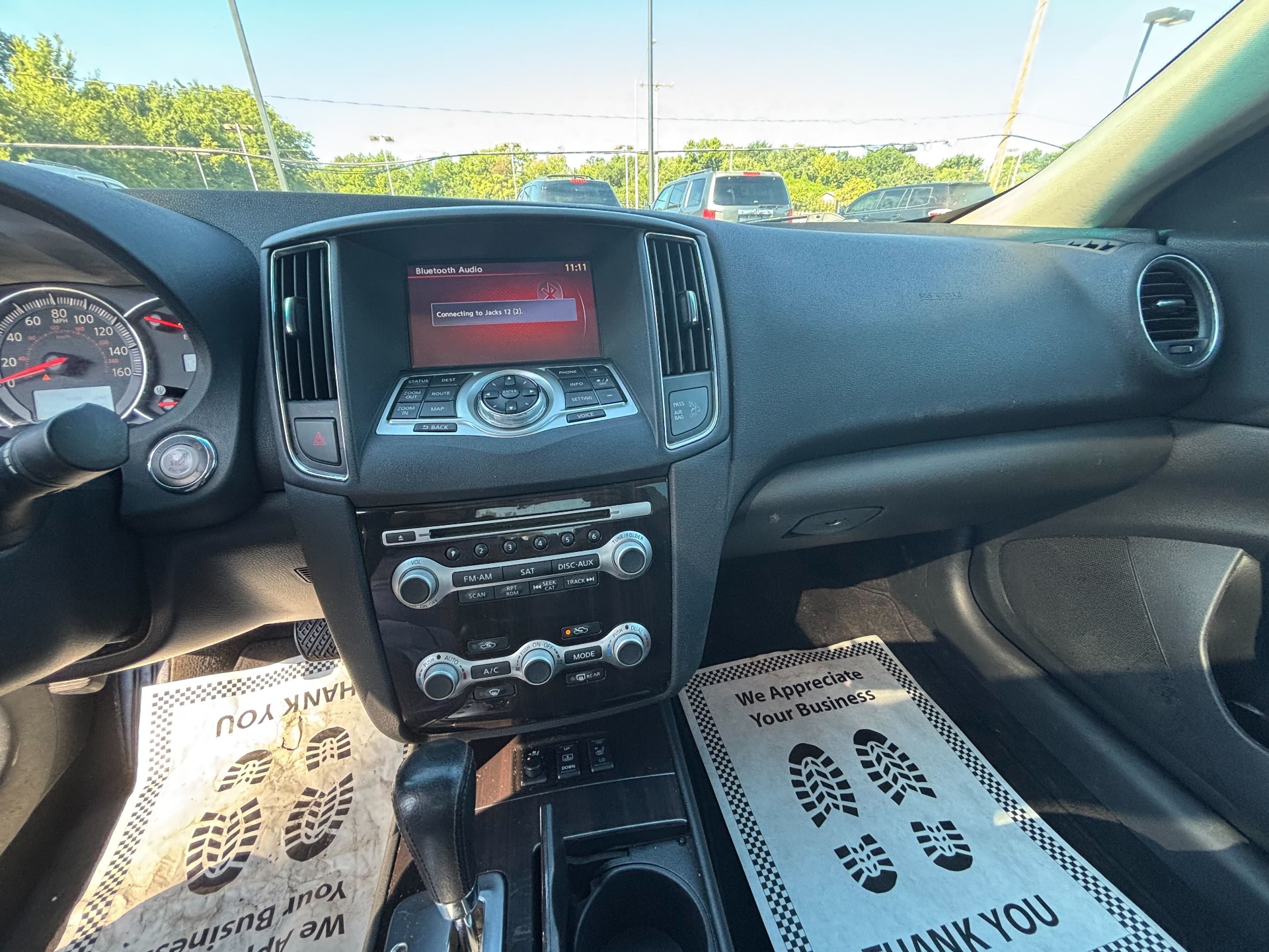 https://whipz-site-01.s3.us-east-2.amazonaws.com/vehicle_inventory/1/R000226/images/2038310e-2ac7-4675-a20b-265a785e92f5.jpg