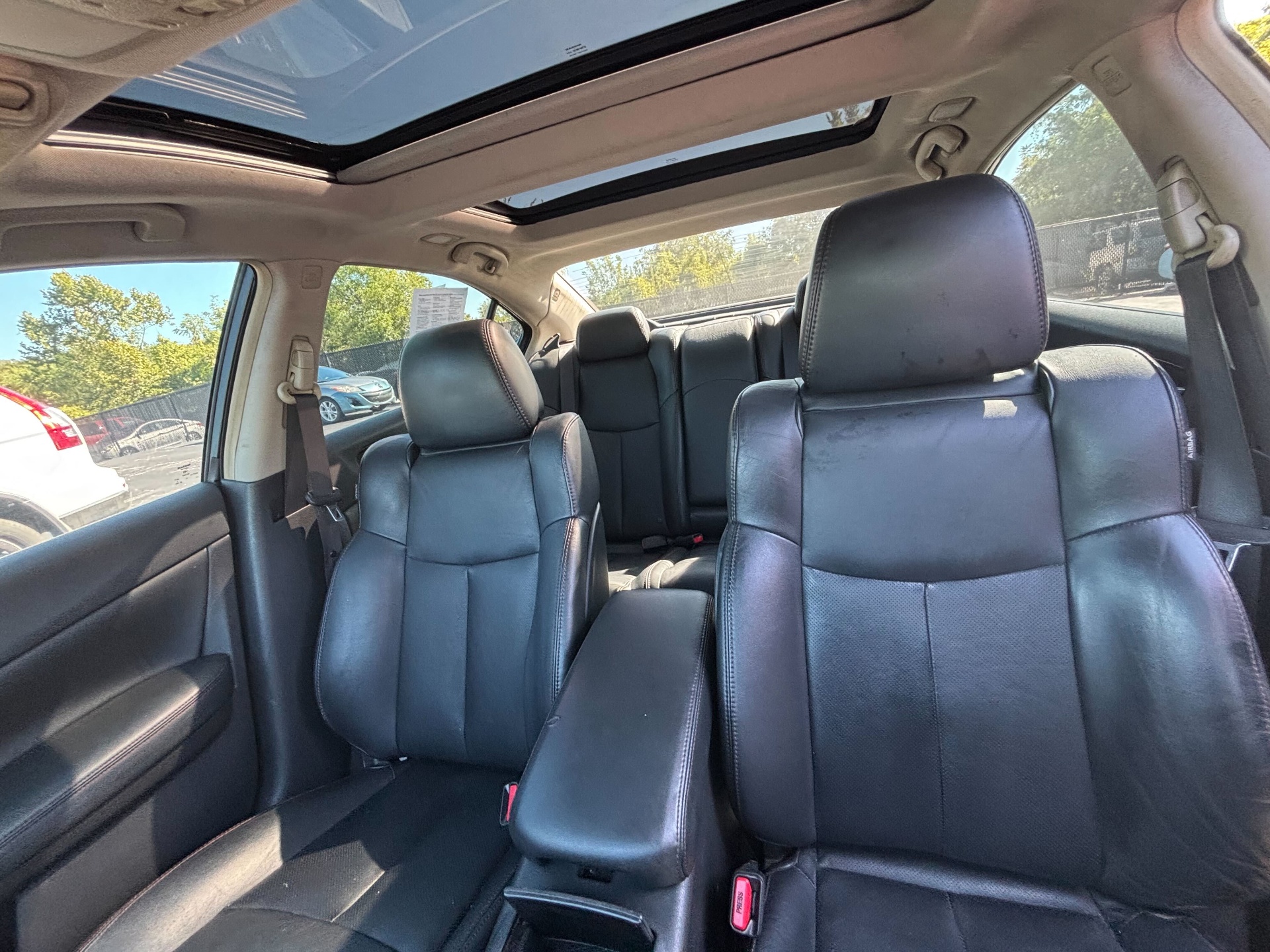 https://whipz-site-01.s3.us-east-2.amazonaws.com/vehicle_inventory/1/R000226/images/2f23ce54-d090-4005-8881-f668230cbad3.jpg