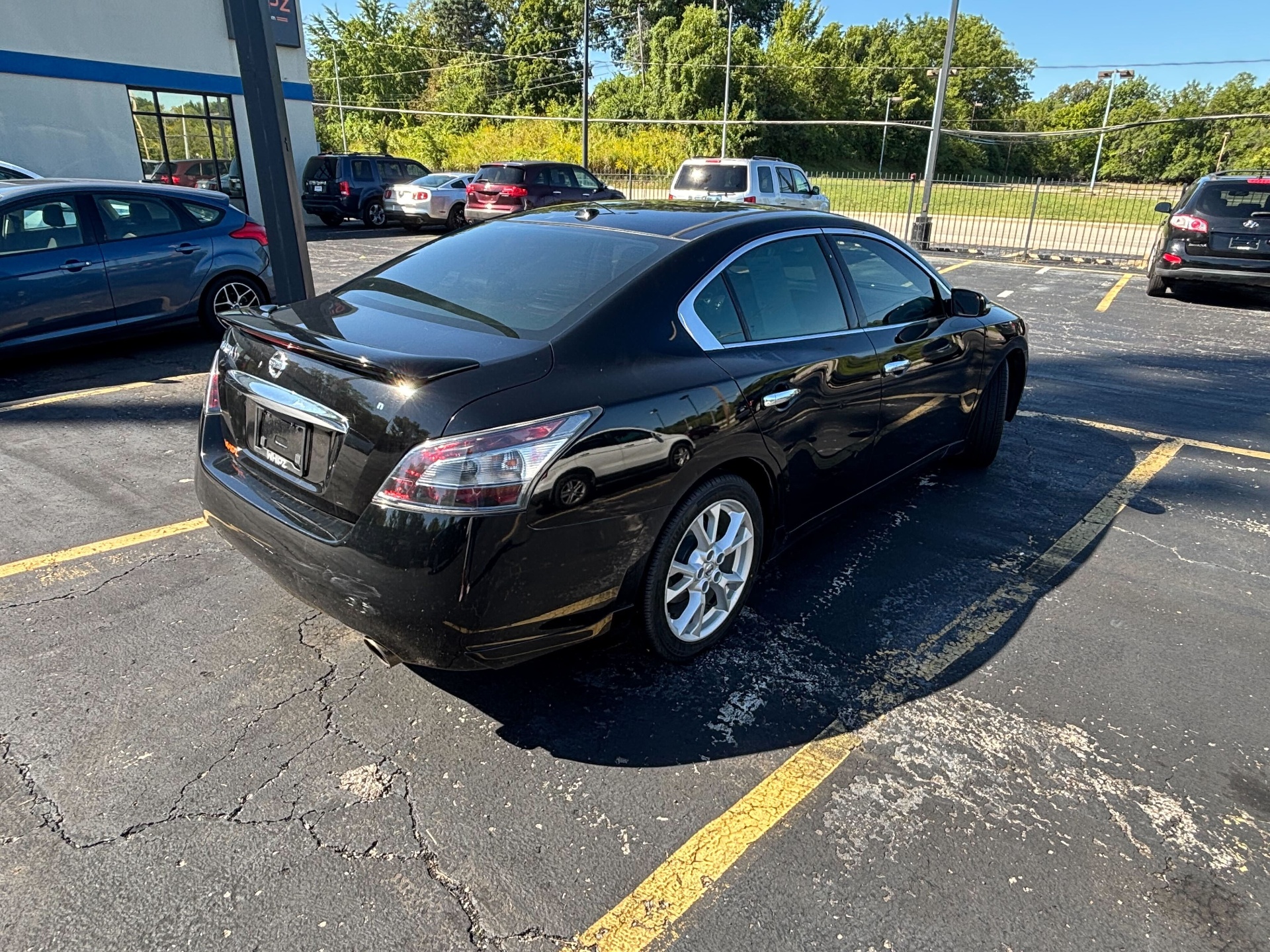 https://whipz-site-01.s3.us-east-2.amazonaws.com/vehicle_inventory/1/R000226/images/380d31bf-6aeb-41f2-a618-14252ab346c9.jpg